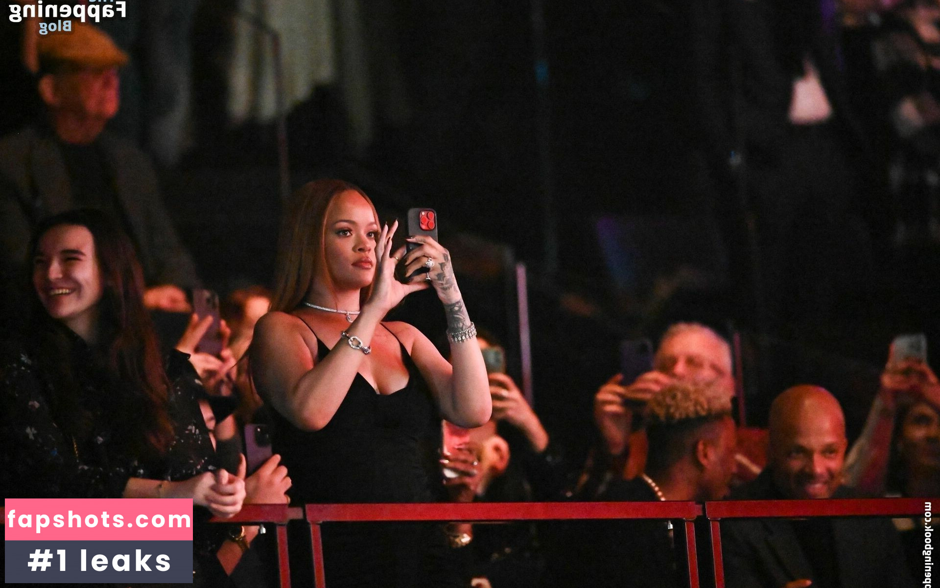 Rihanna gallery photo #1271