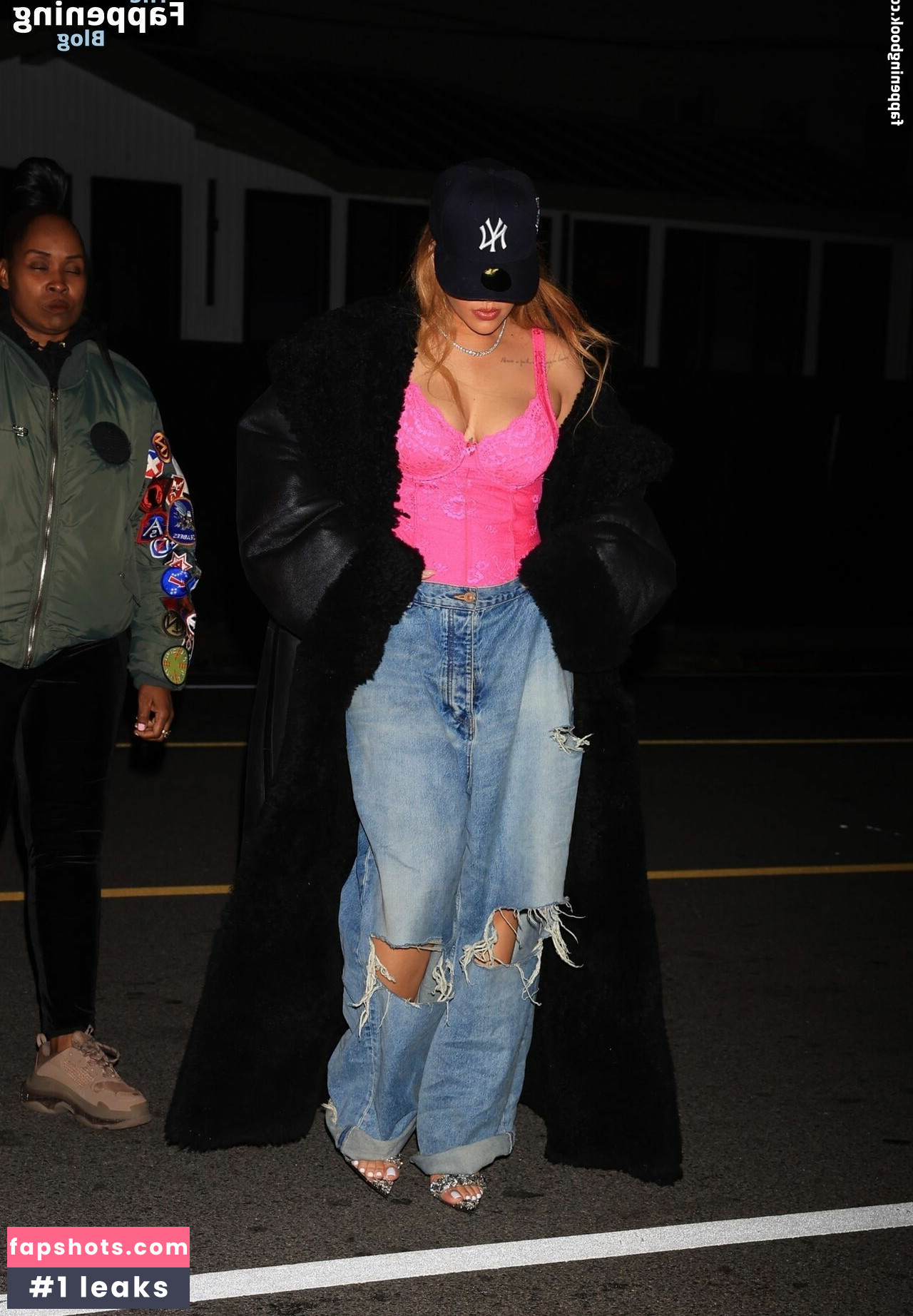 Rihanna gallery photo #1292