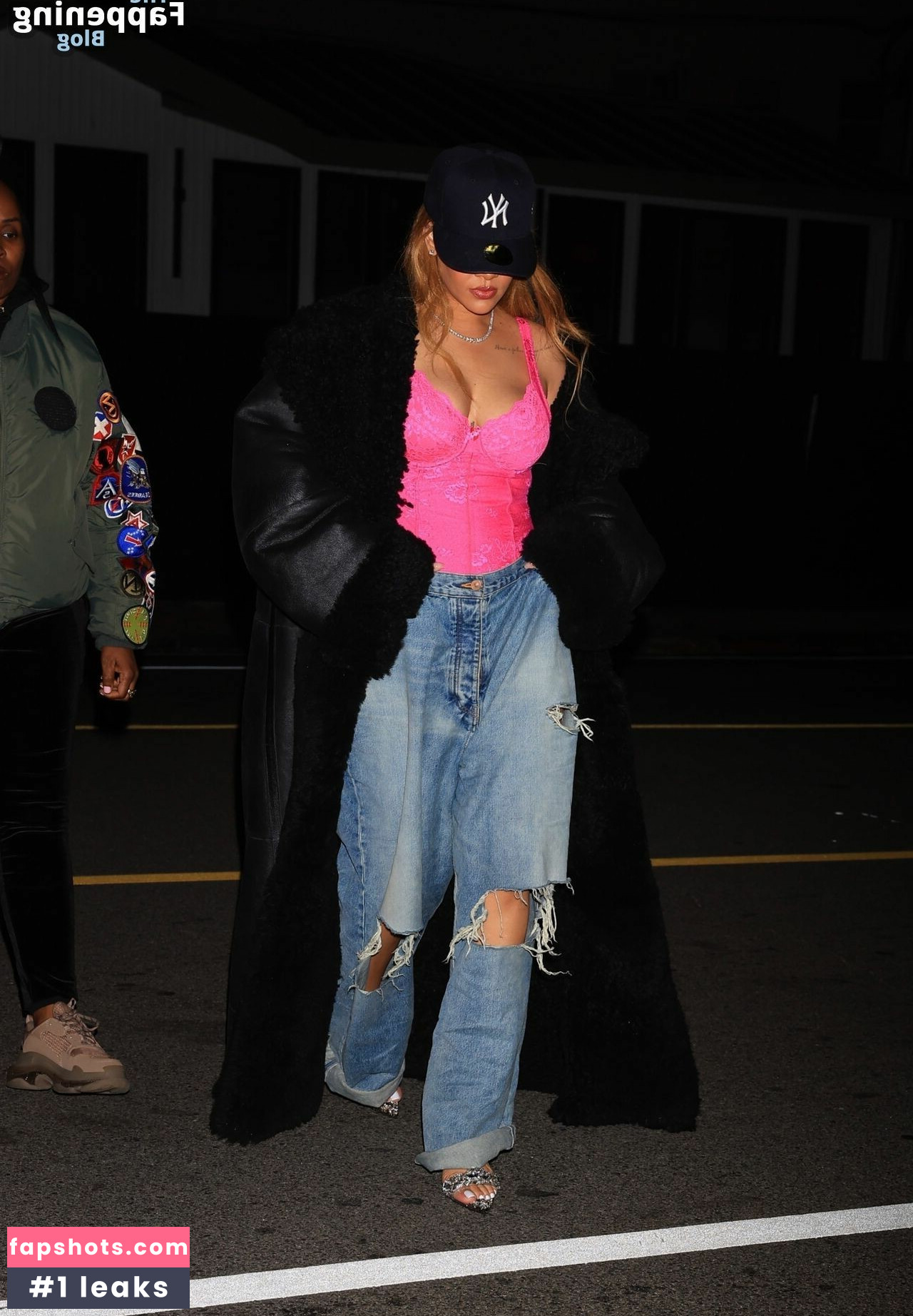 Rihanna gallery photo #1294