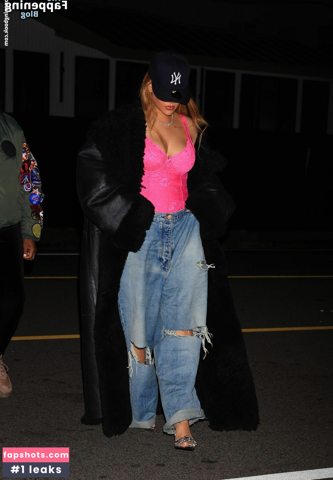 Rihanna gallery photo #1296