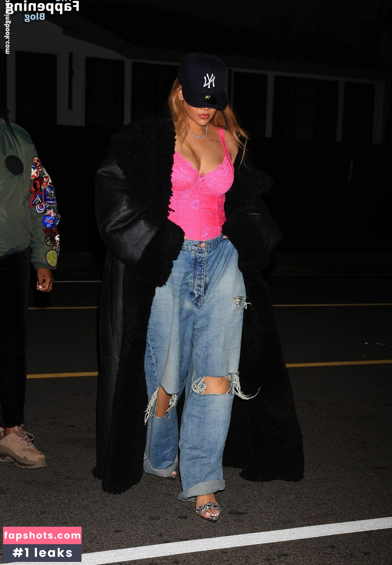 Rihanna gallery photo #1297