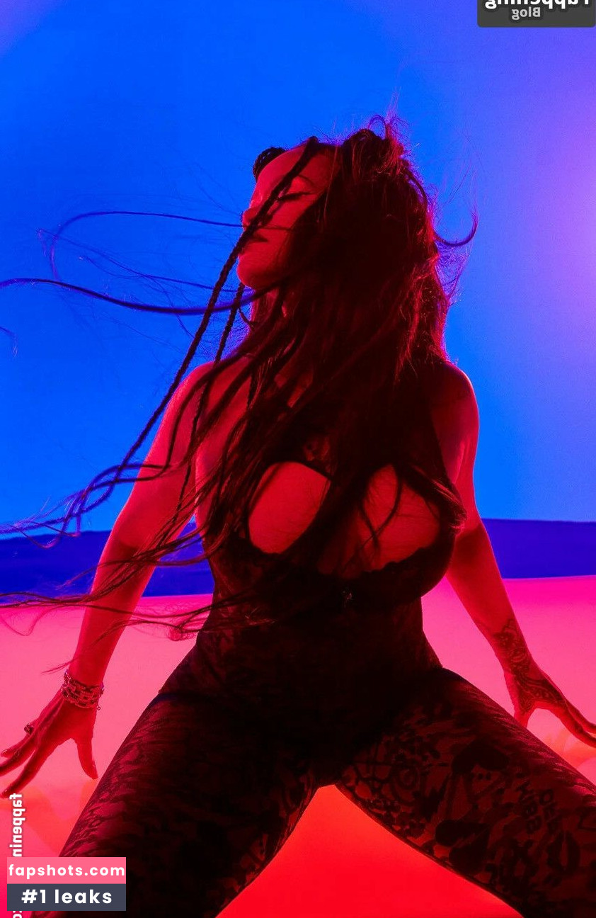 Rihanna gallery photo #1353