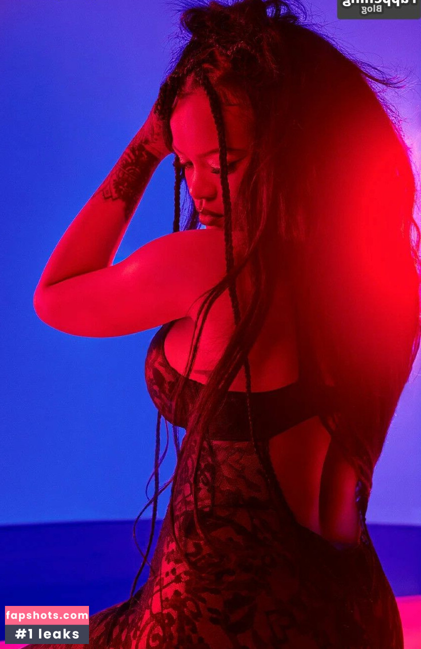 Rihanna gallery photo #1358