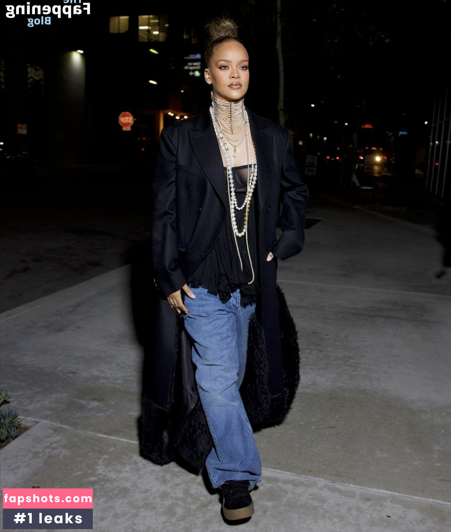 Rihanna gallery photo #1364