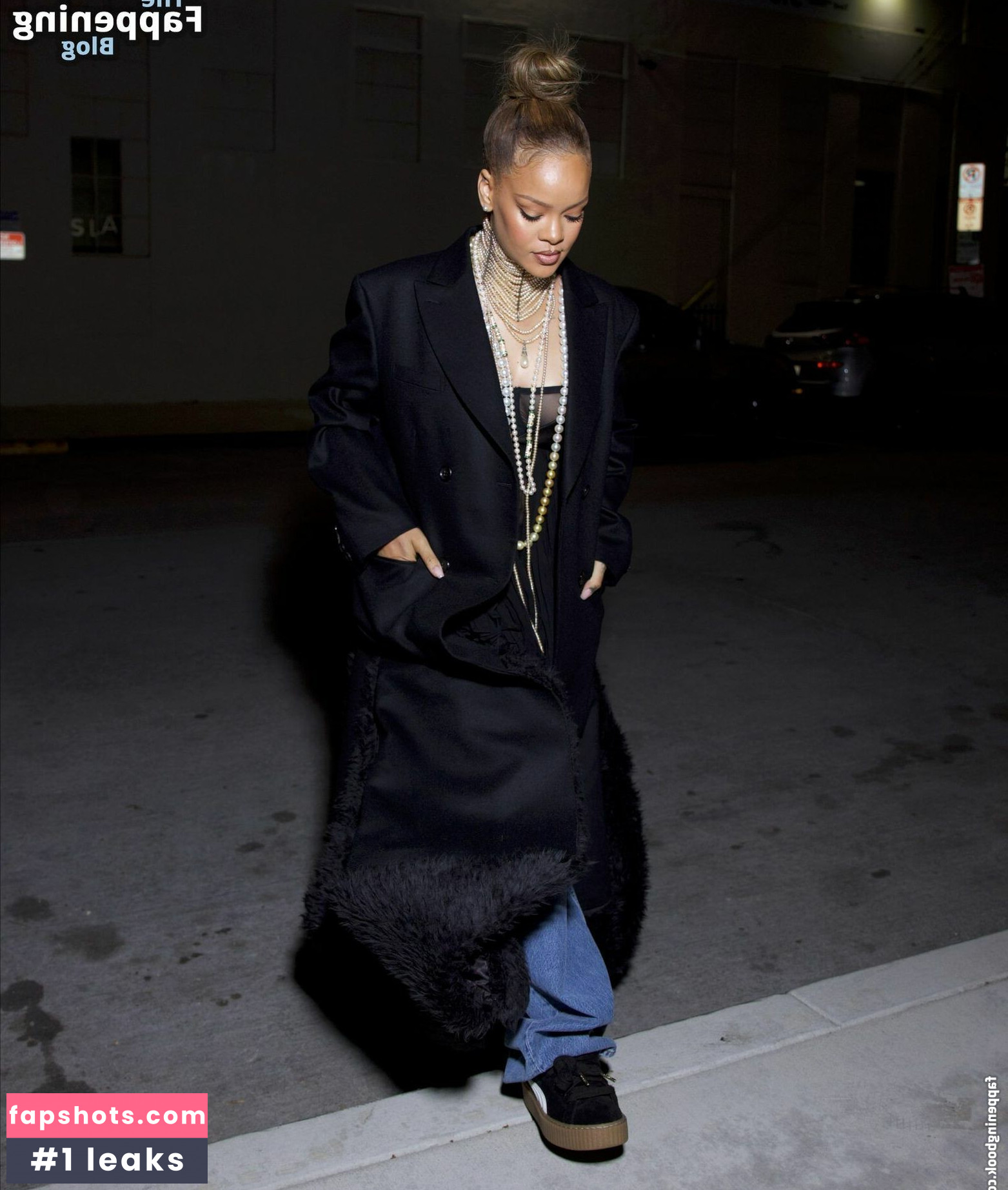 Rihanna gallery photo #1371