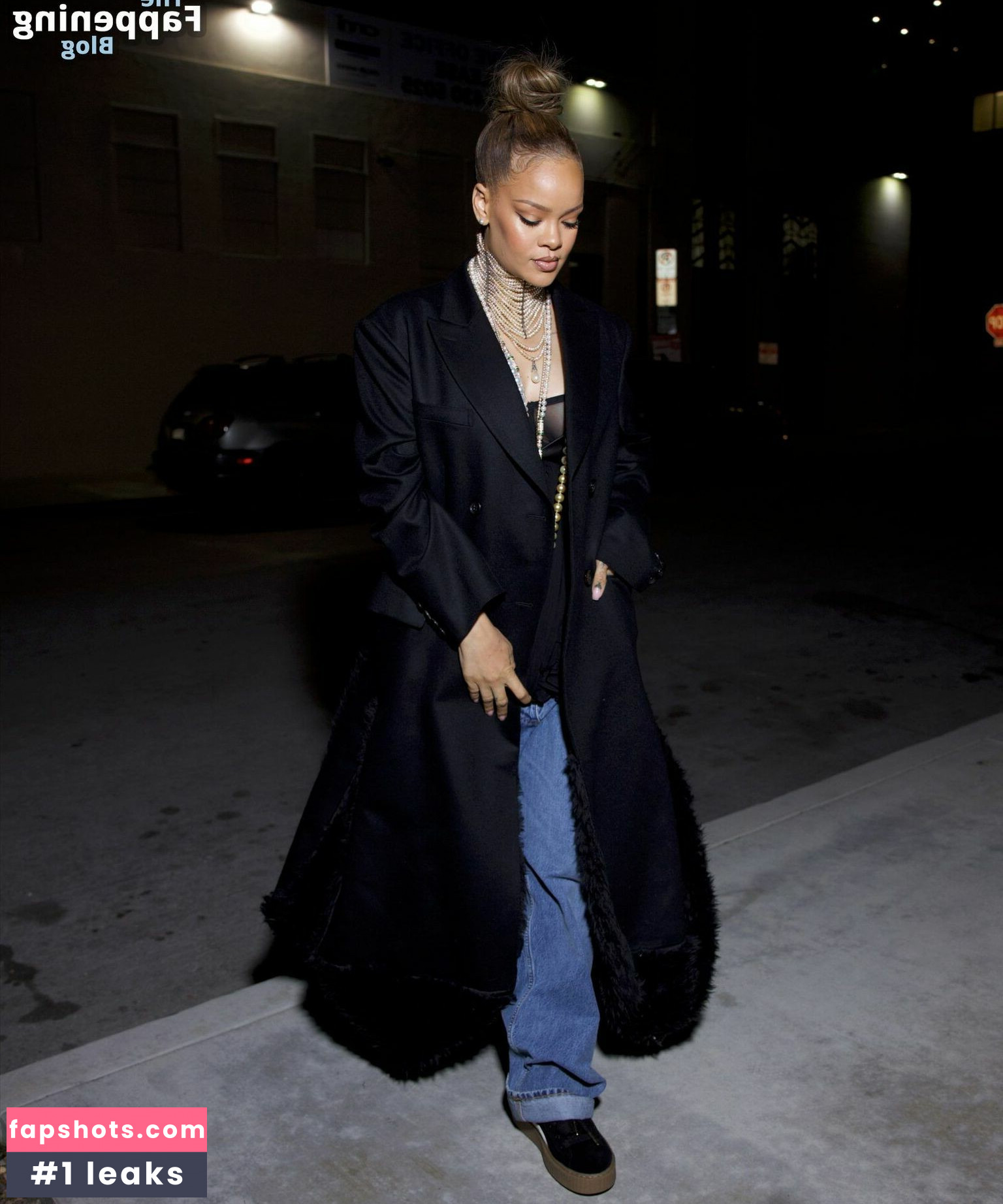 Rihanna gallery photo #1378