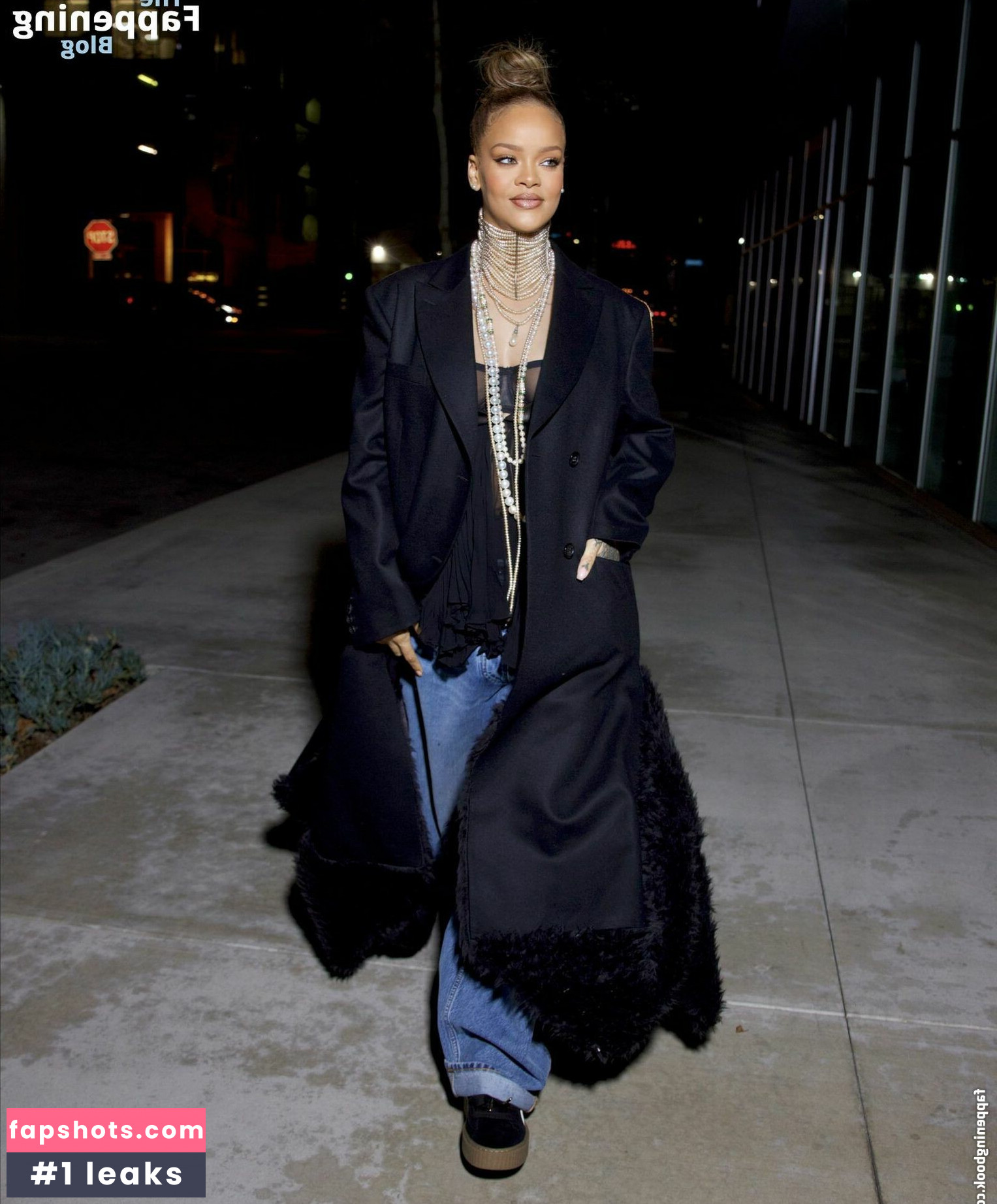 Rihanna gallery photo #1380