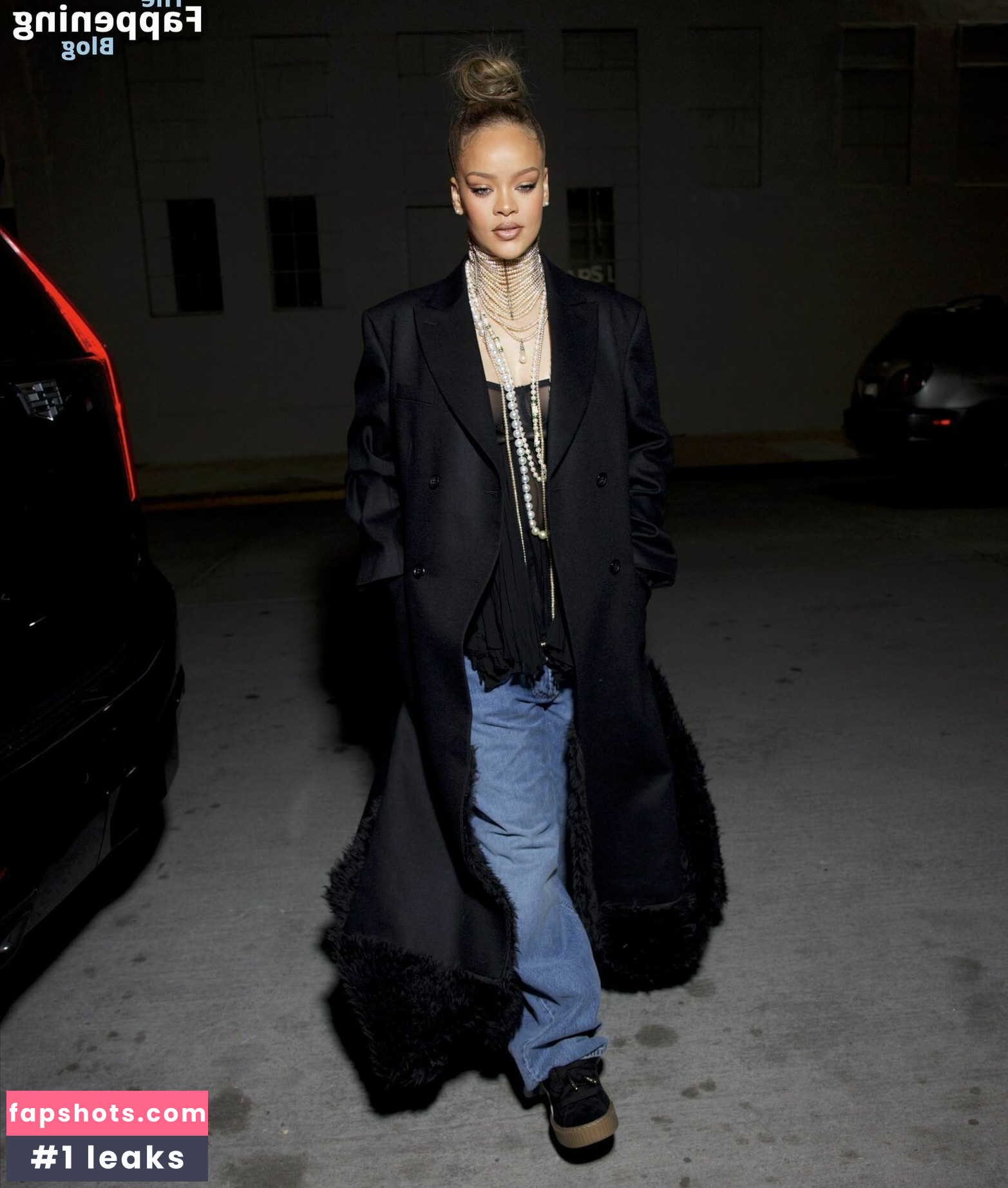 Rihanna gallery photo #1381