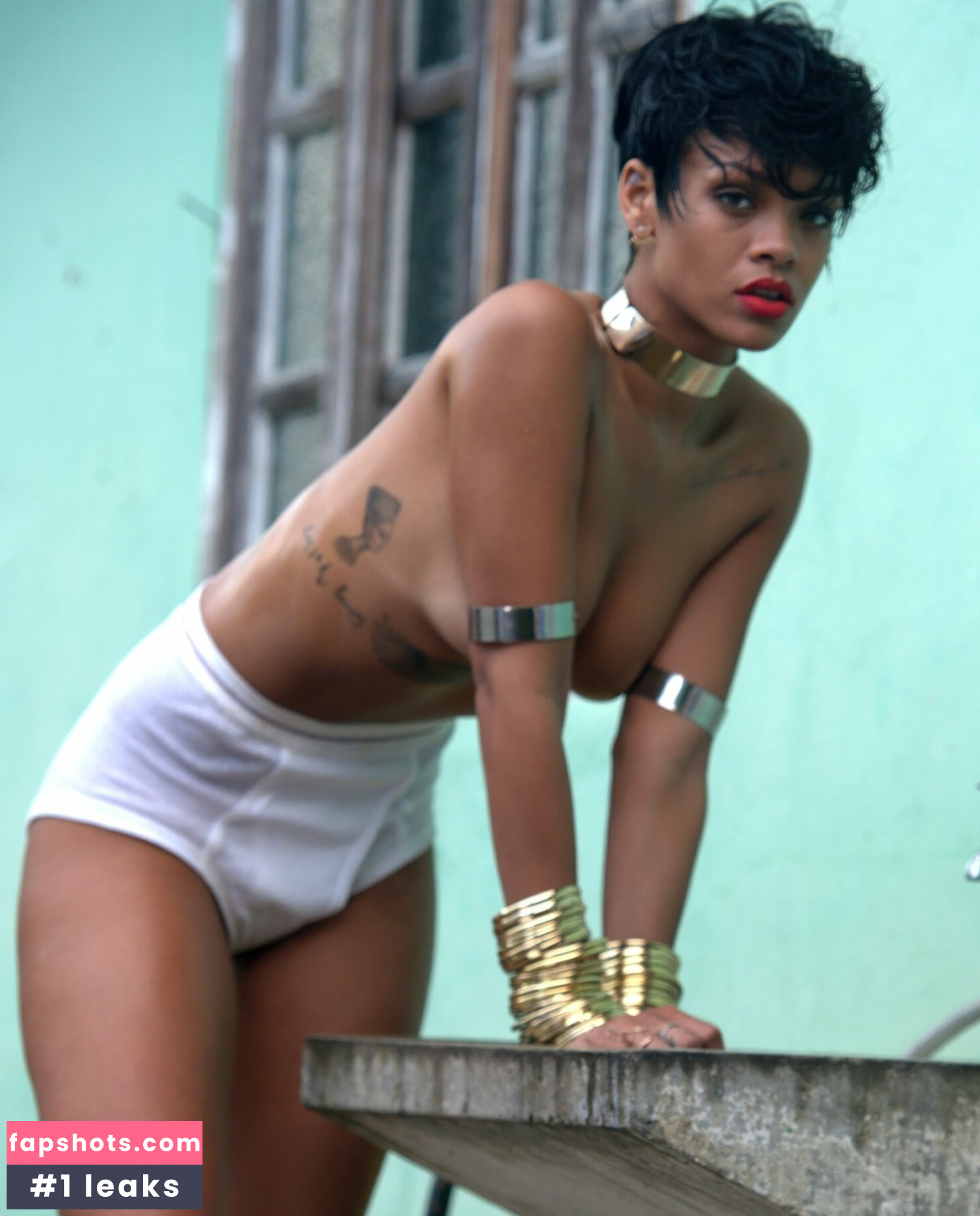 Rihanna gallery photo #1403