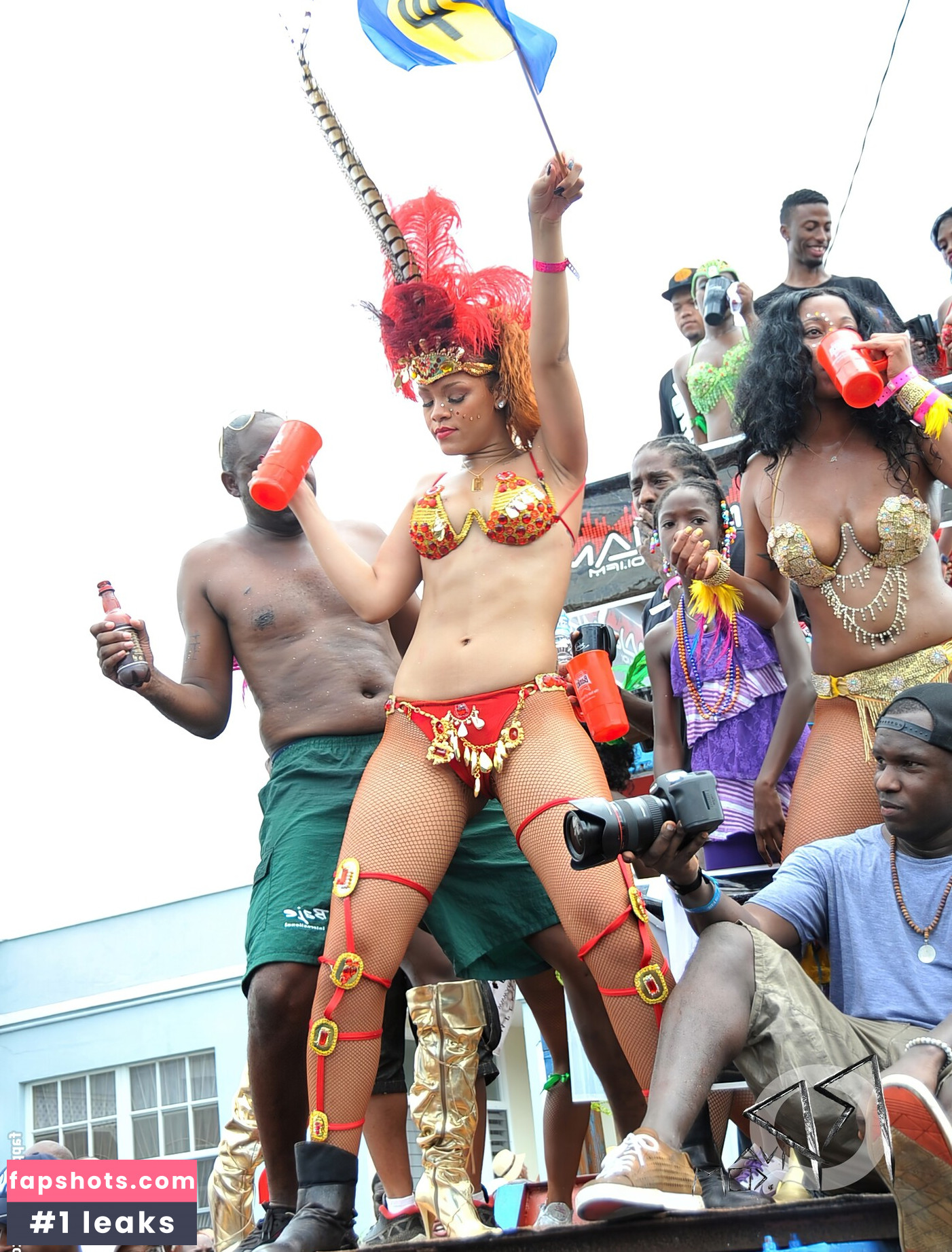 Rihanna gallery photo #1416