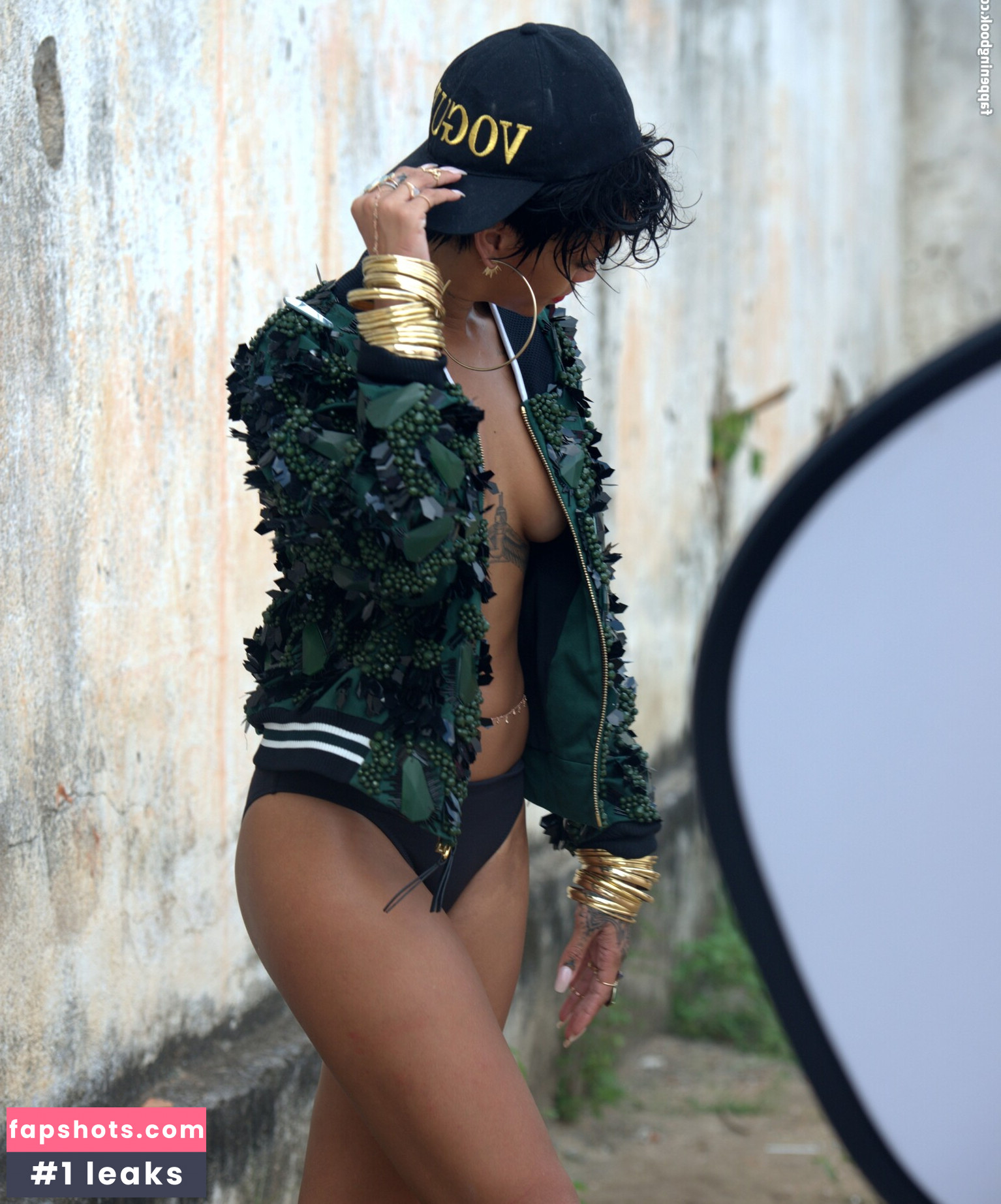 Rihanna gallery photo #1462