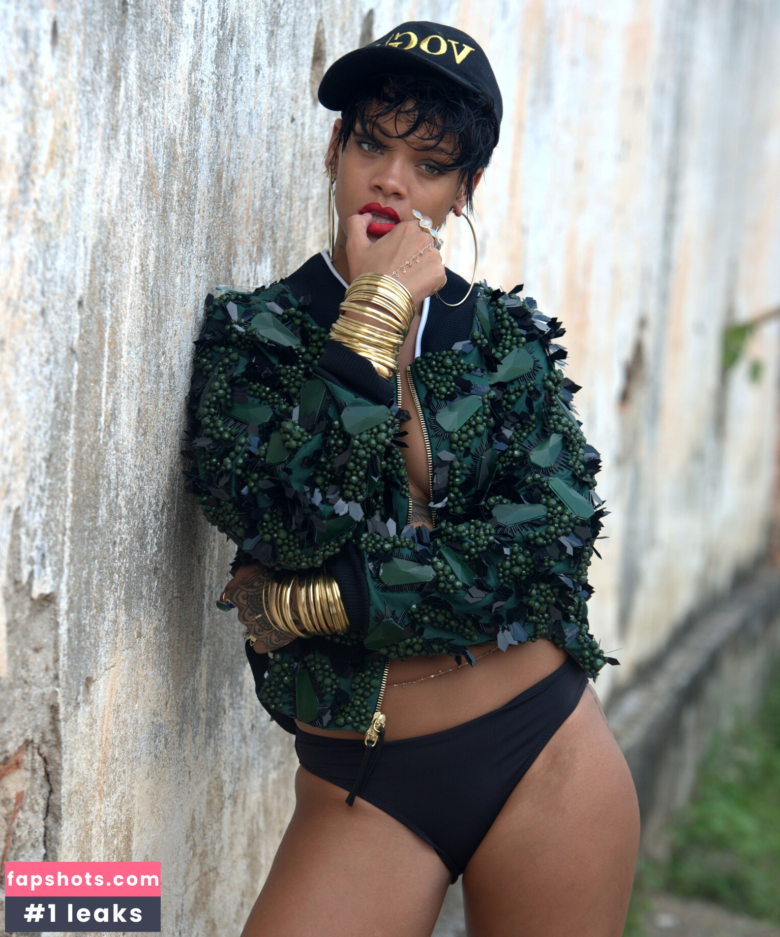 Rihanna gallery photo #1466