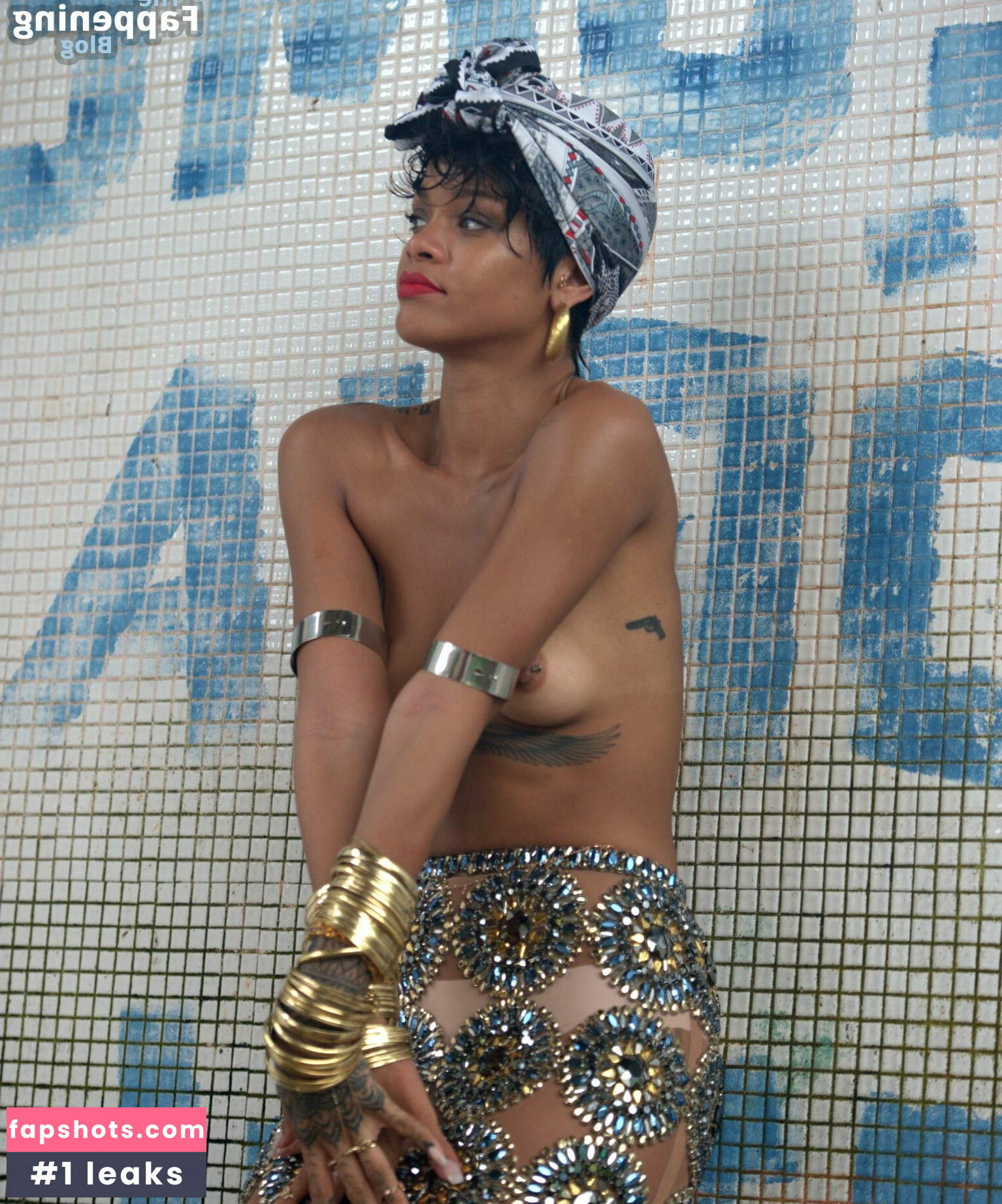 Rihanna gallery photo #1503