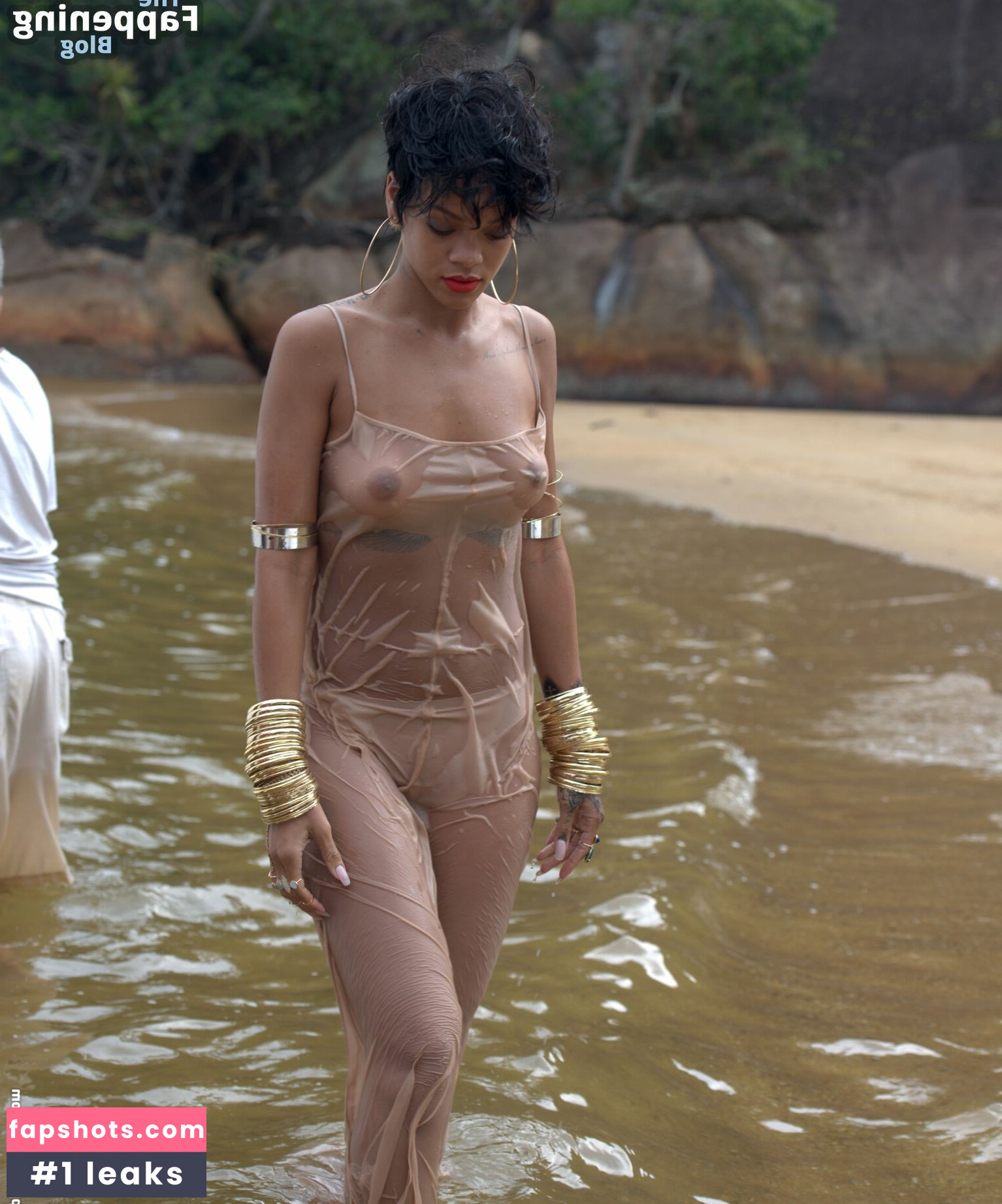 Rihanna gallery photo #1510