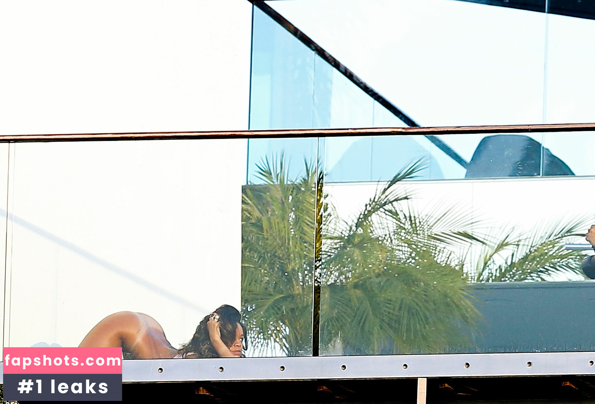 Rihanna gallery photo #1537