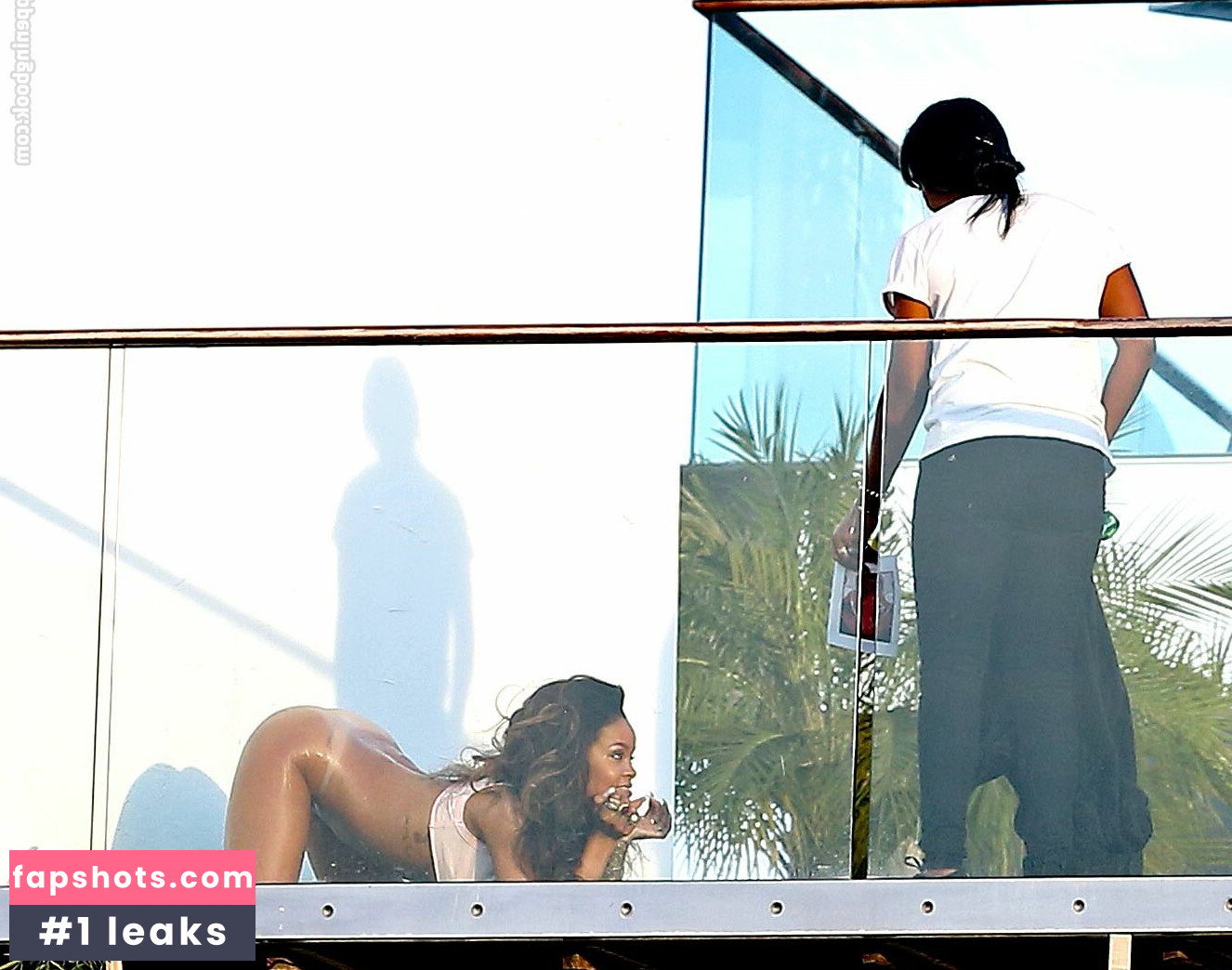 Rihanna gallery photo #1542