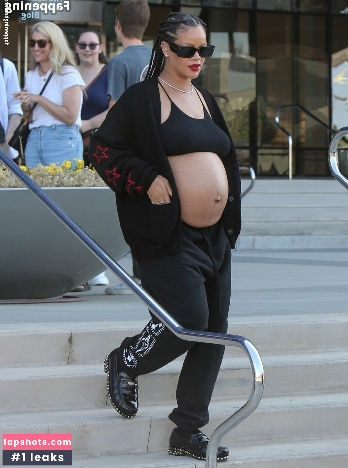 Rihanna gallery photo #1578