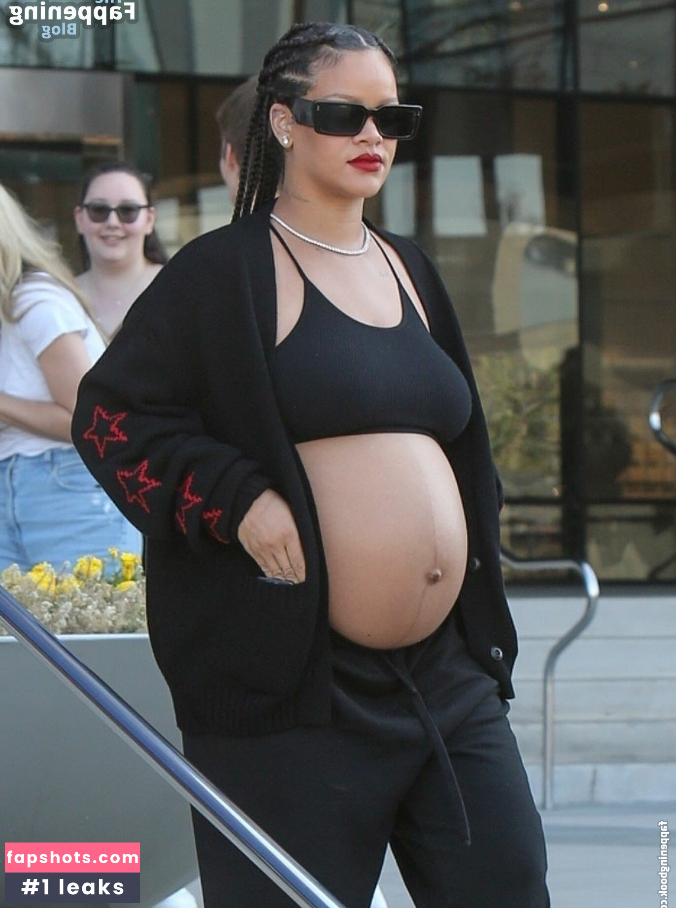 Rihanna gallery photo #1580