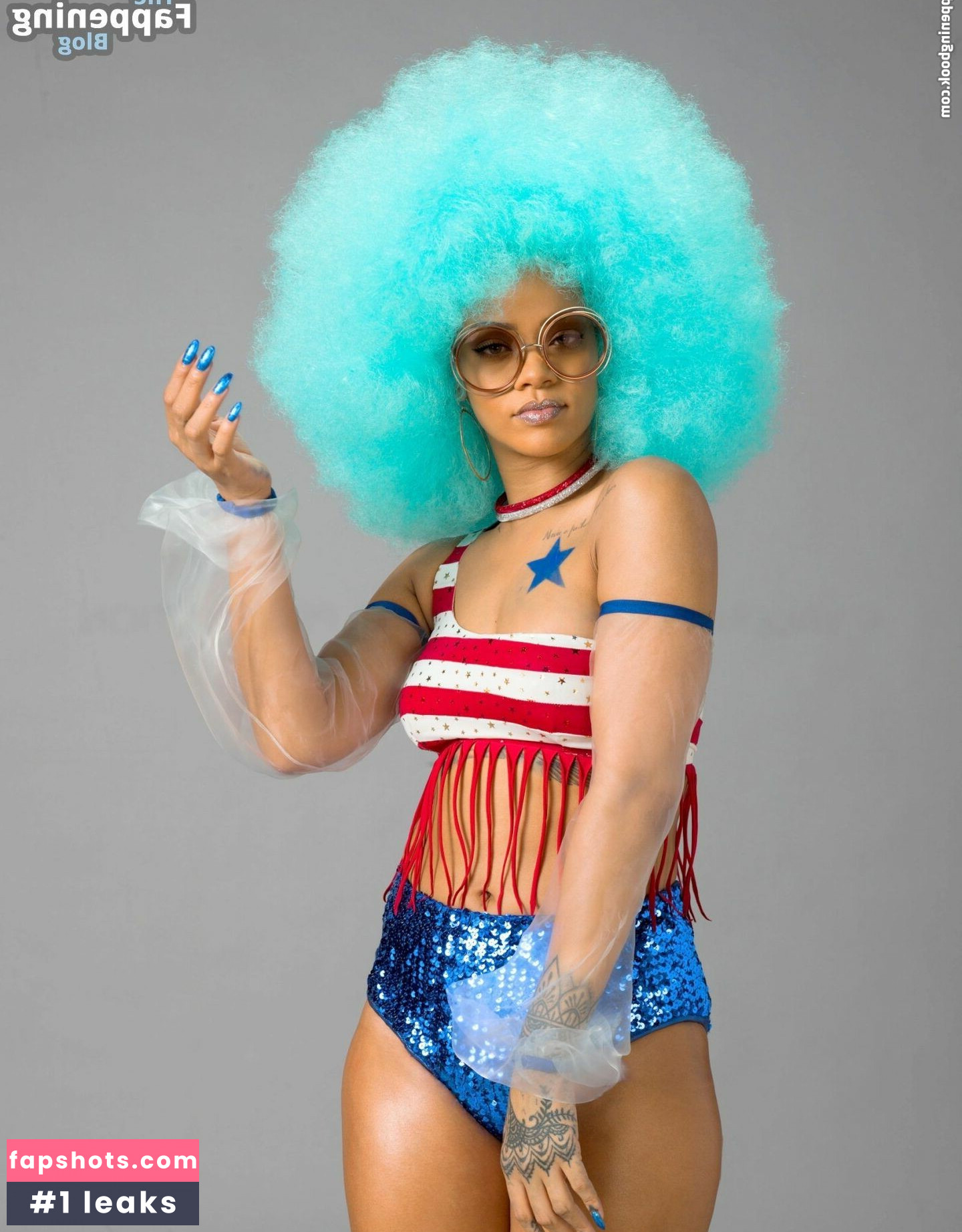 Rihanna gallery photo #1599