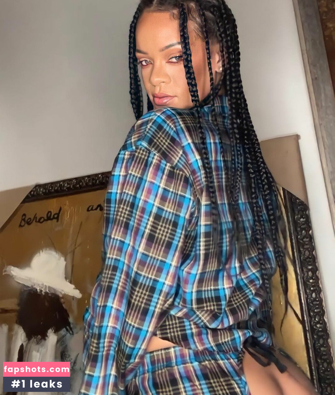 Rihanna gallery photo #1621