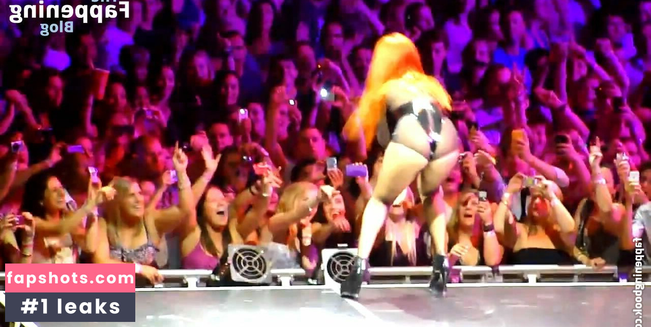 Rihanna gallery photo #1674