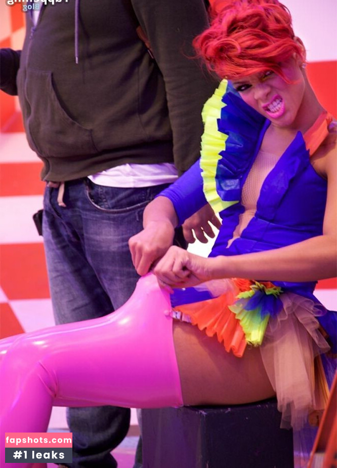 Rihanna gallery photo #1680