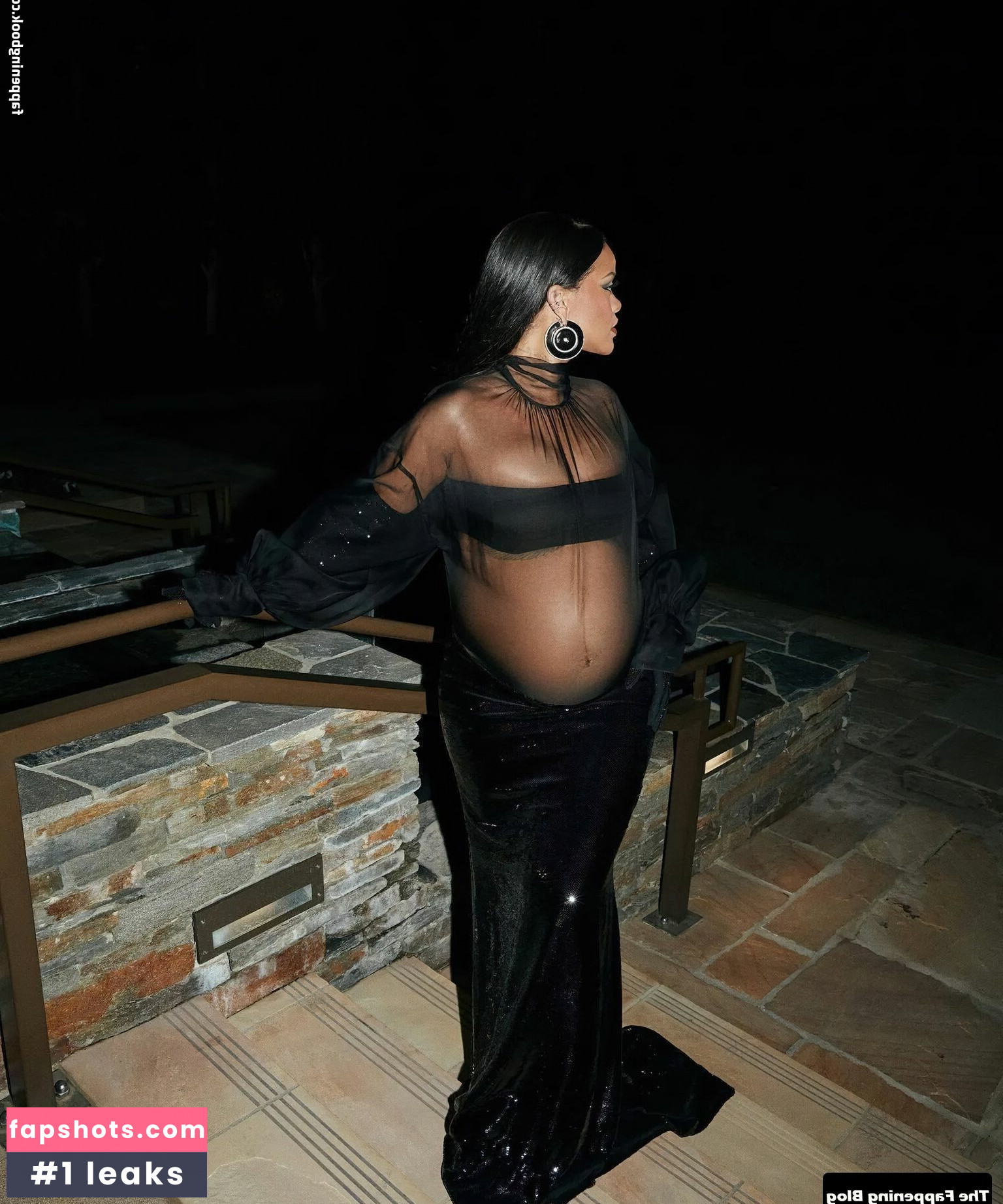 Rihanna gallery photo #1699