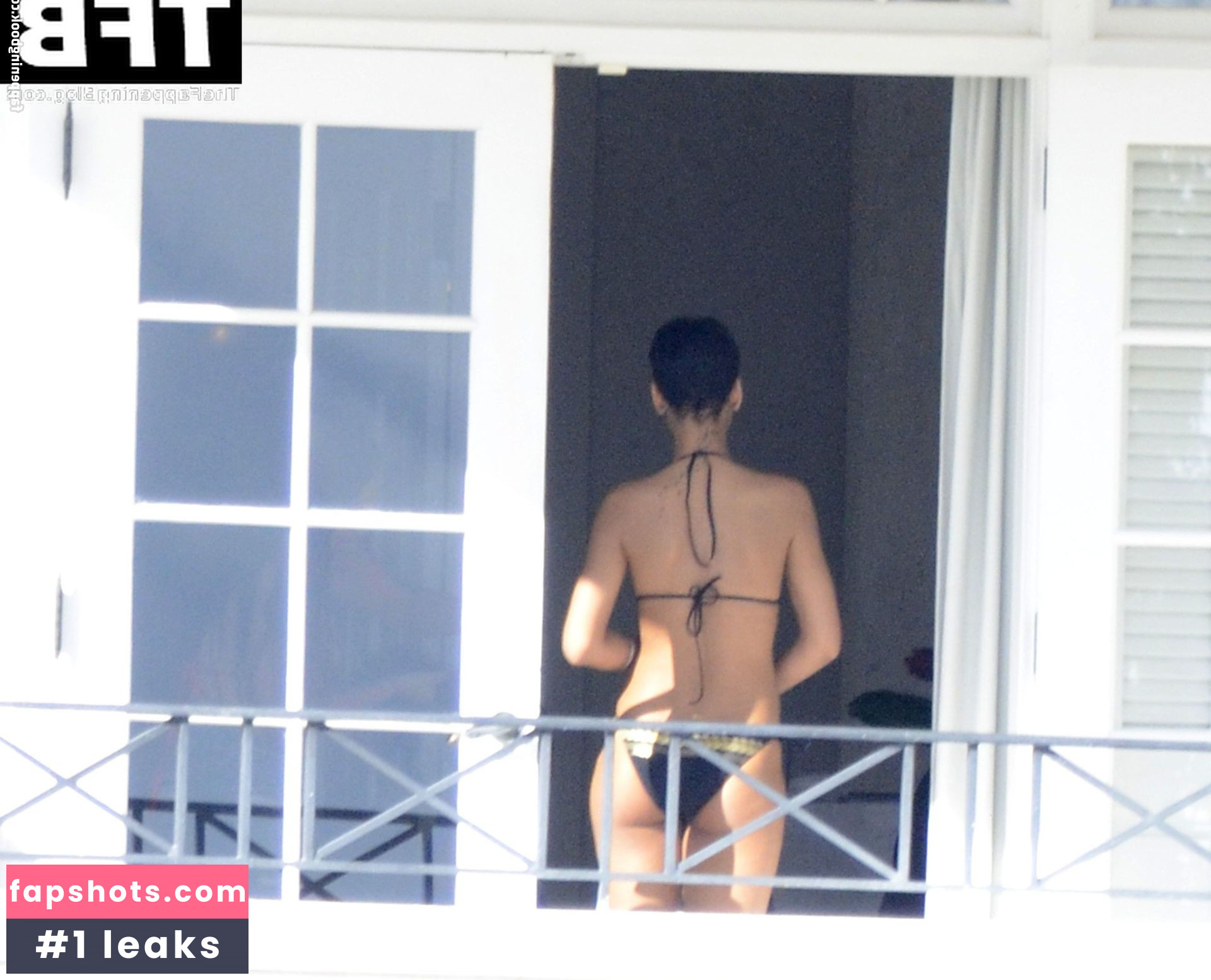 Rihanna gallery photo #1770