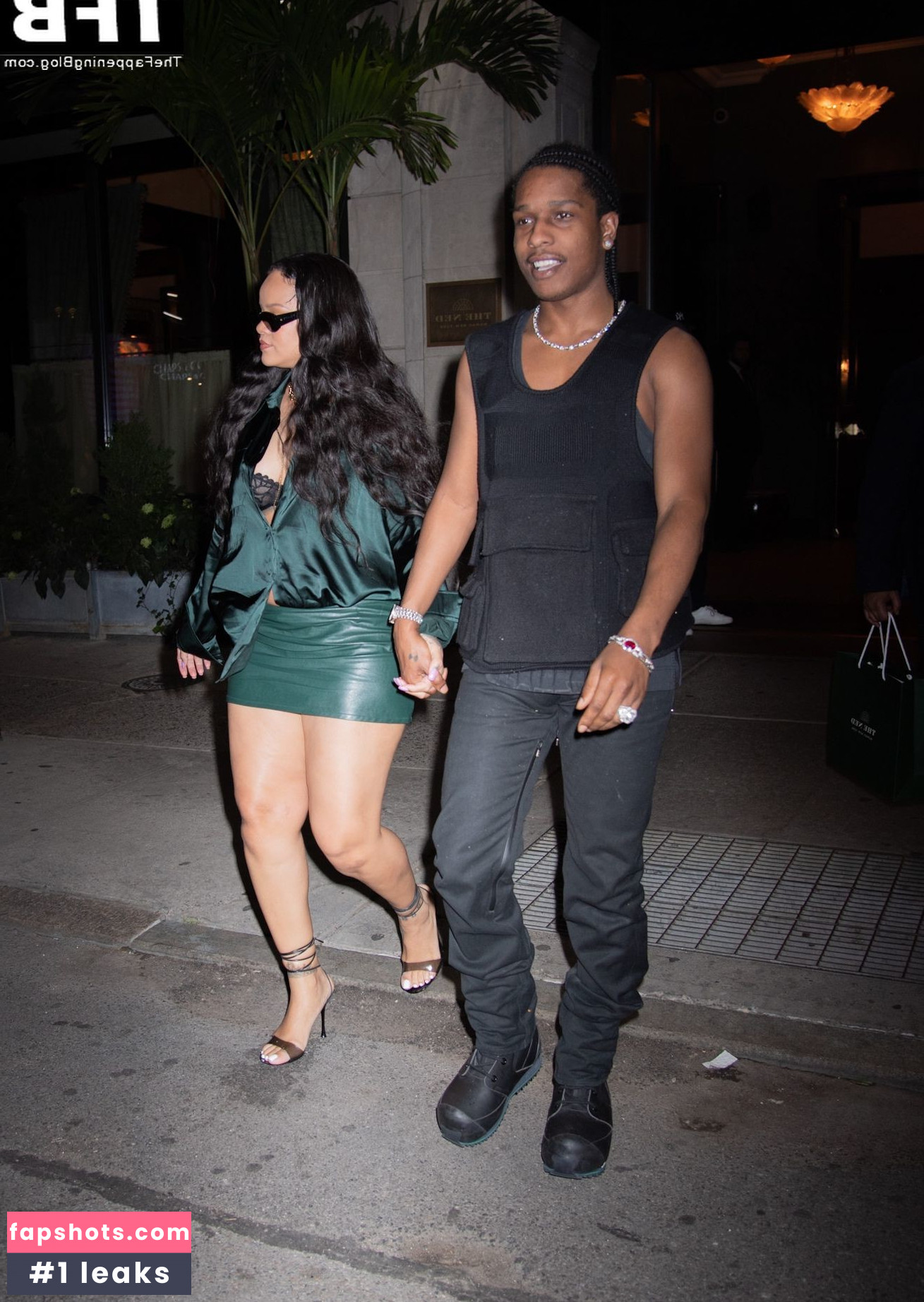 Rihanna gallery photo #1790