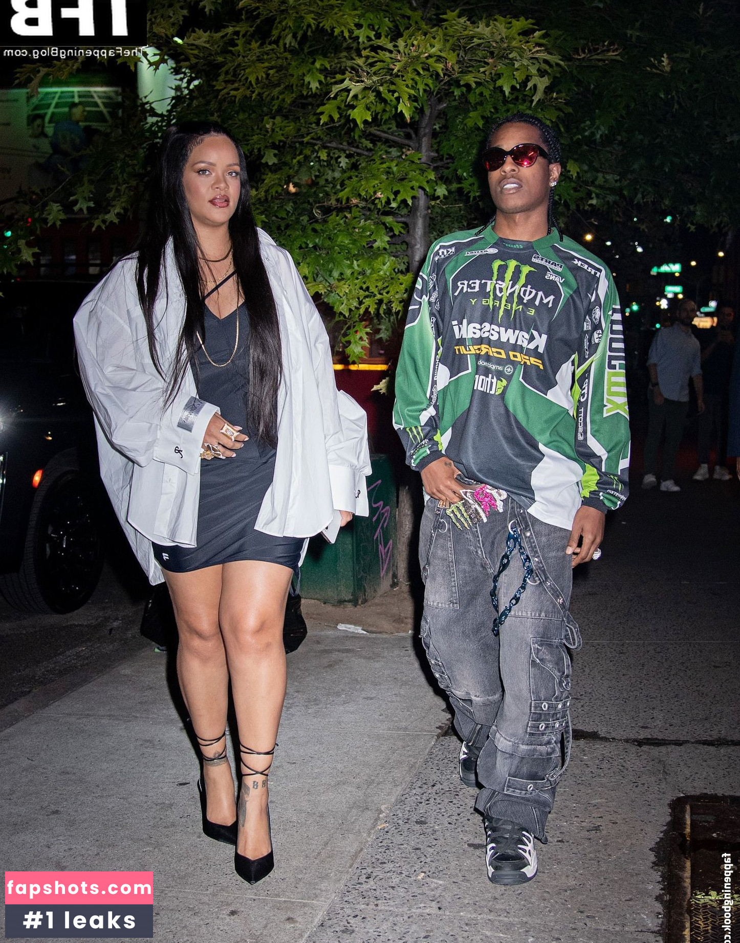 Rihanna gallery photo #1795