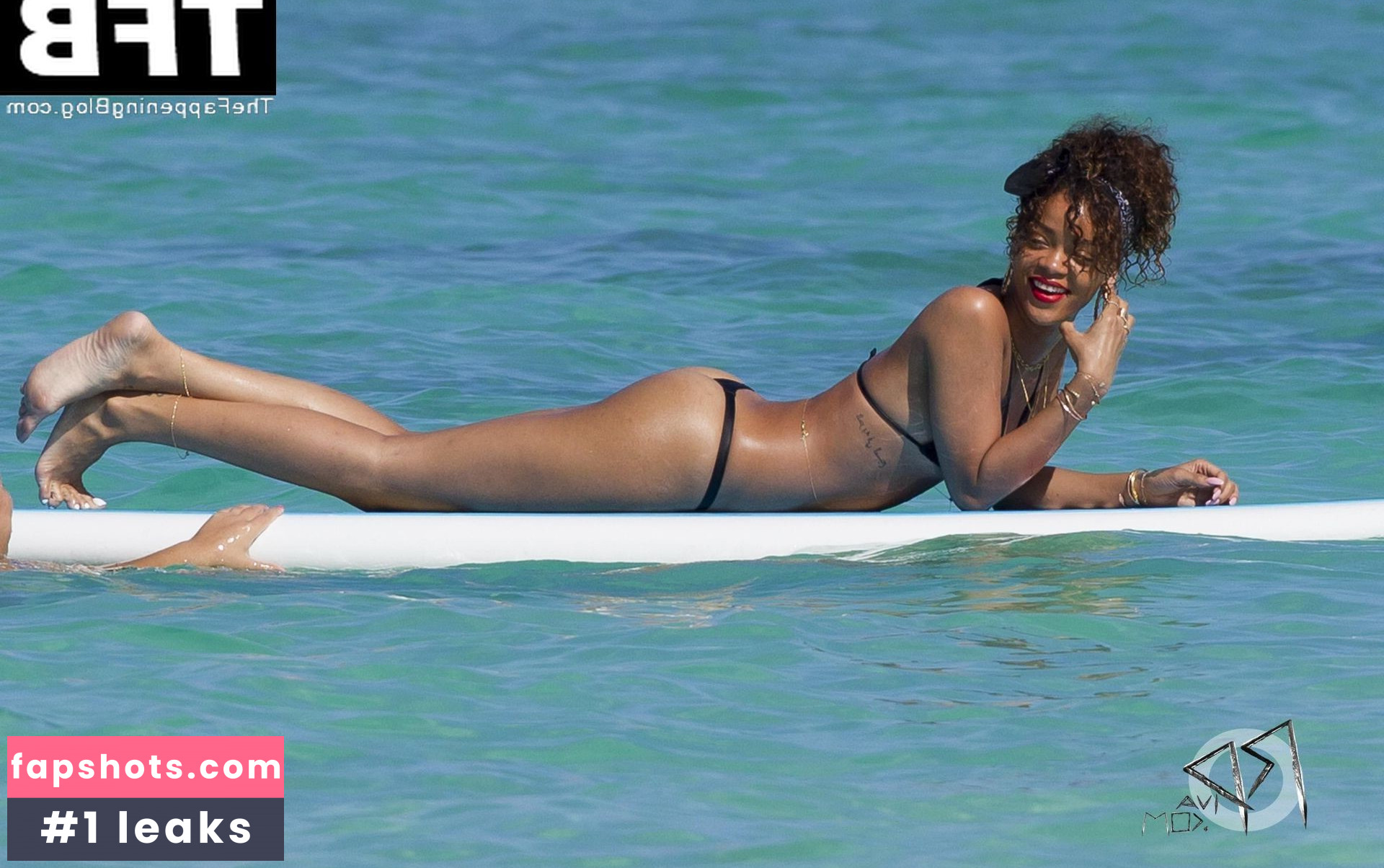 Rihanna gallery photo #1806