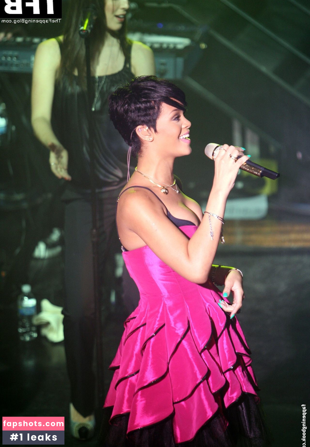 Rihanna gallery photo #1842