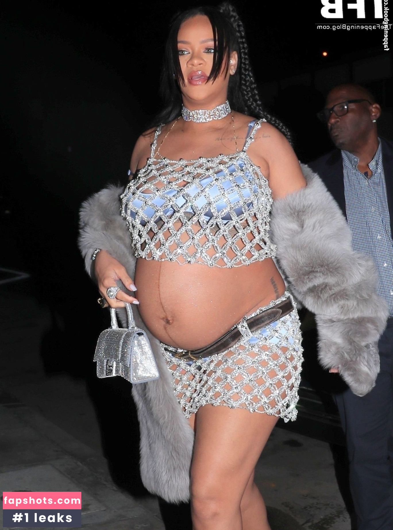 Rihanna gallery photo #1880