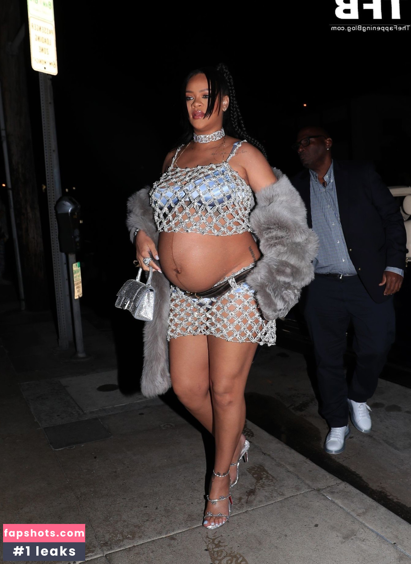 Rihanna gallery photo #1886