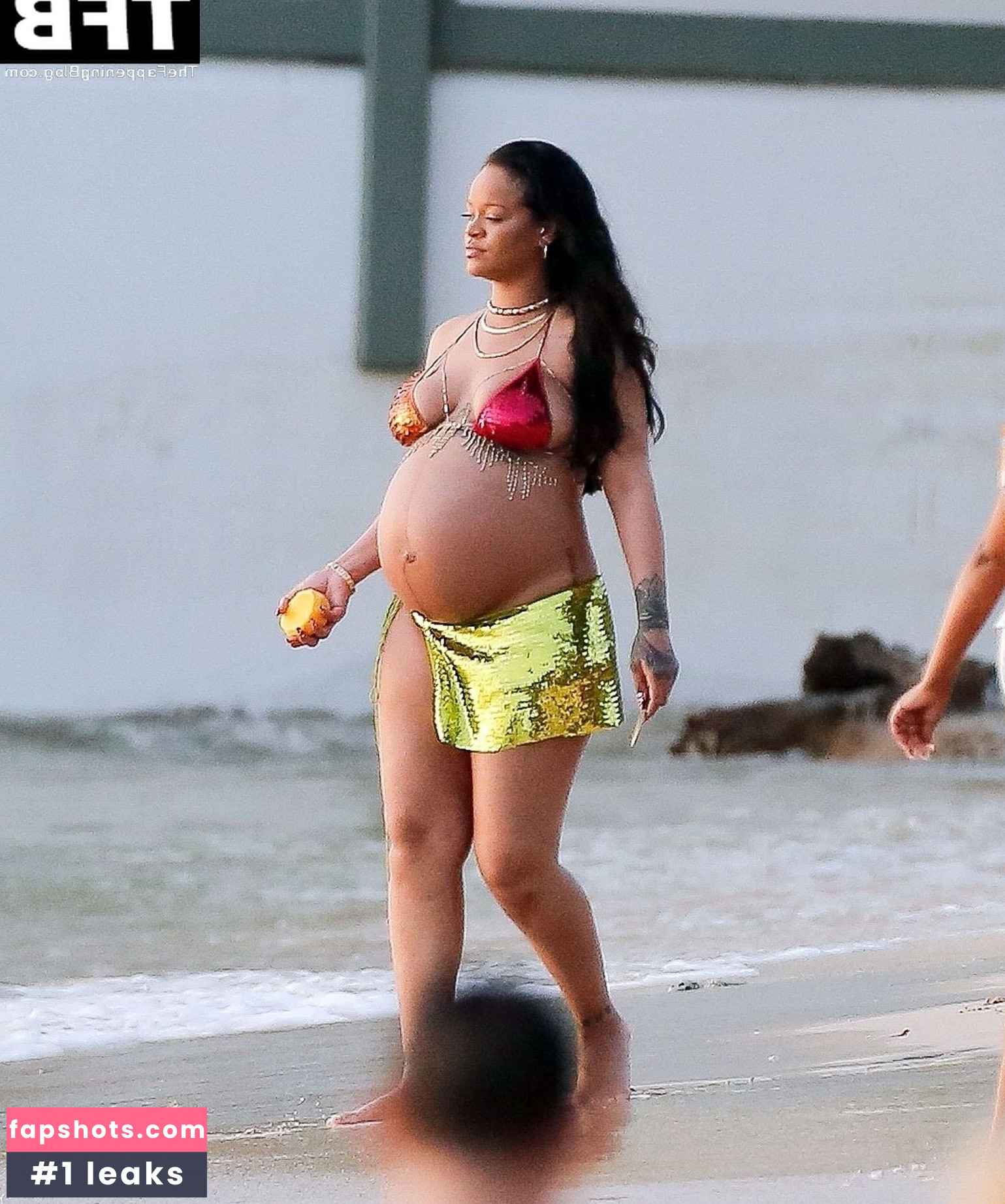 Rihanna gallery photo #1927