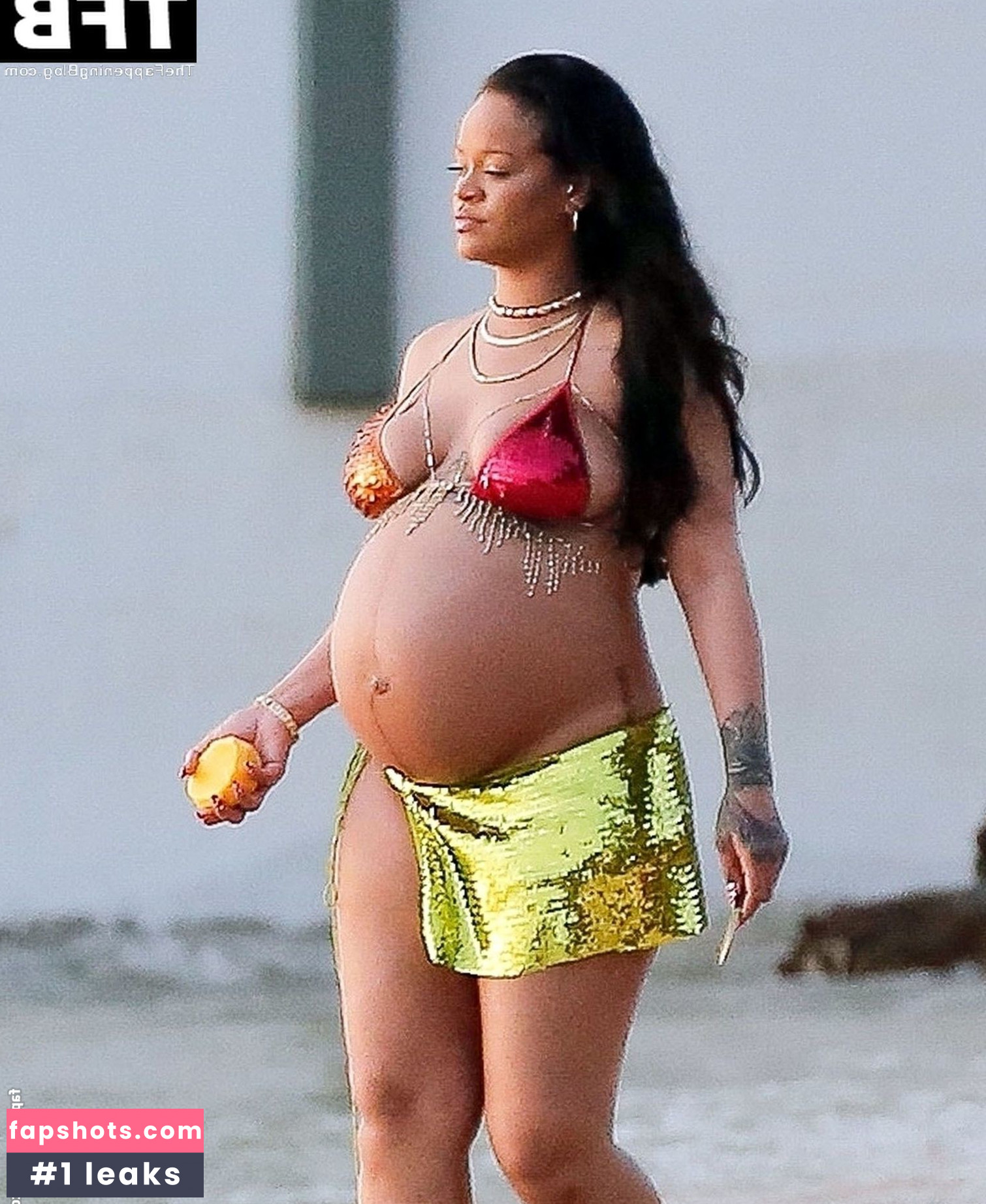 Rihanna gallery photo #1933