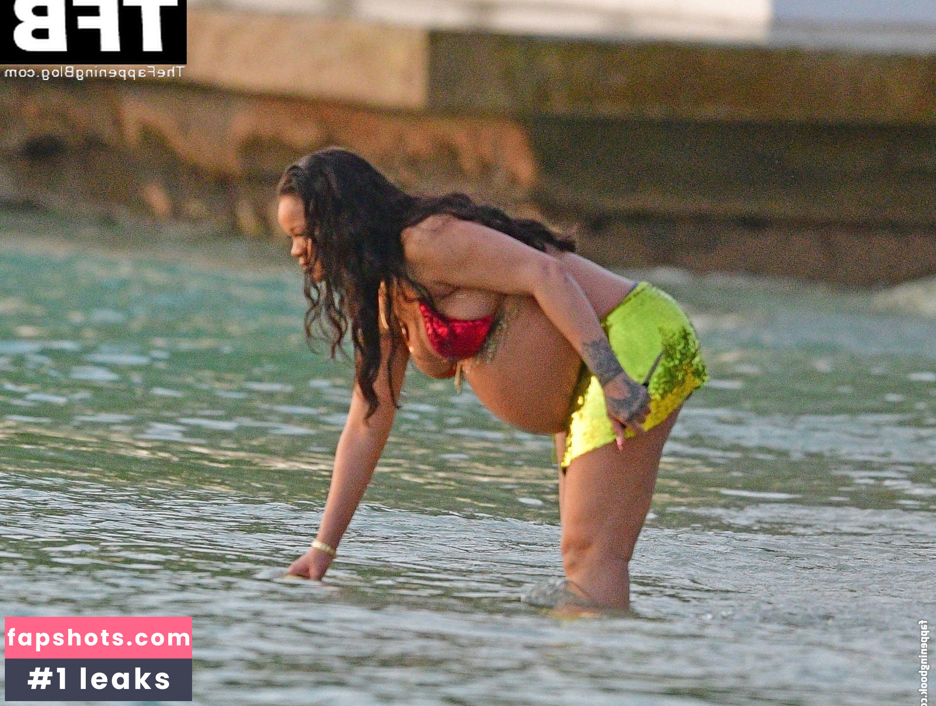 Rihanna gallery photo #1940