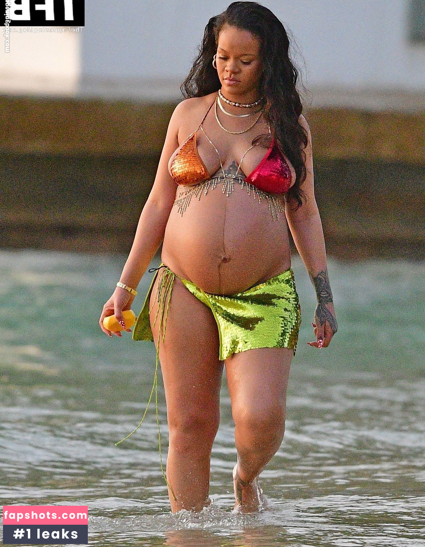 Rihanna gallery photo #1943