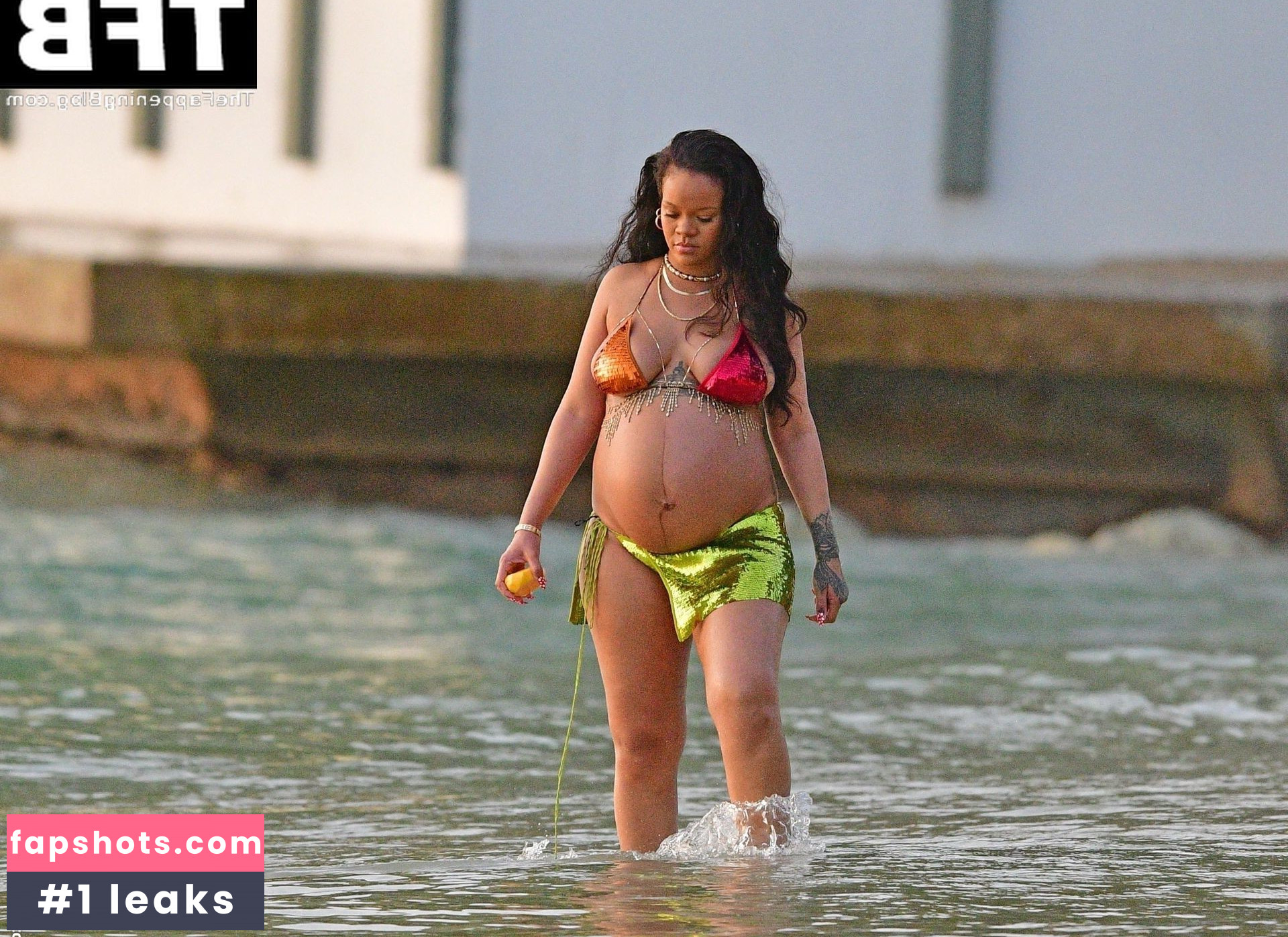 Rihanna gallery photo #1944