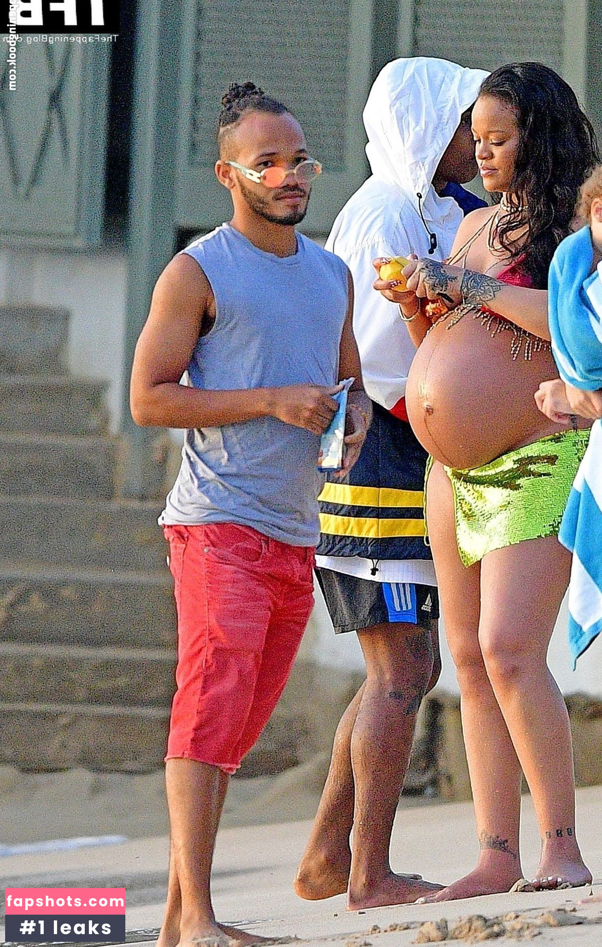 Rihanna gallery photo #1954