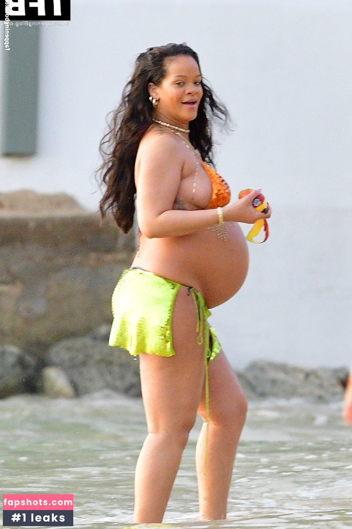 Rihanna gallery photo #1960