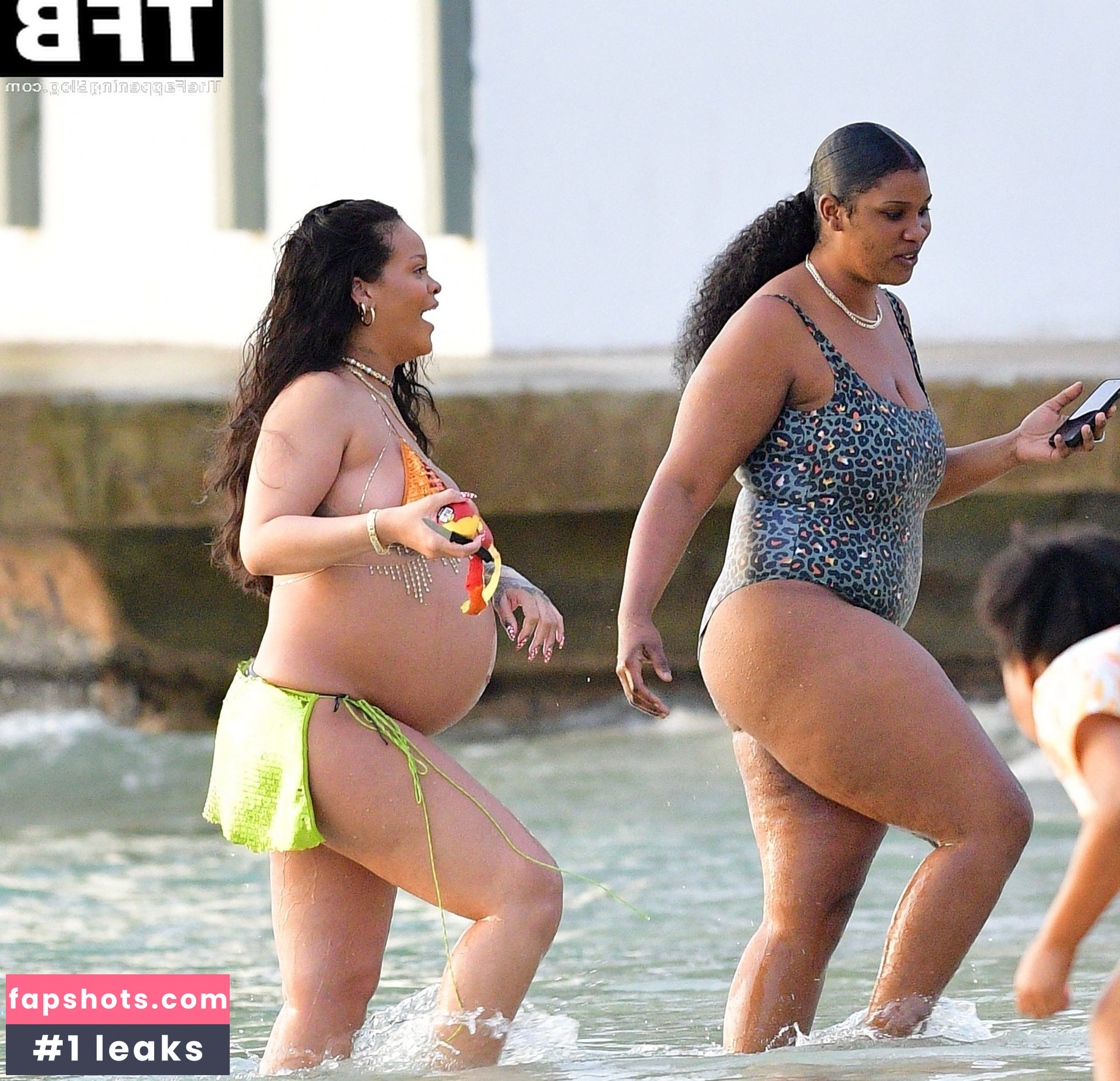 Rihanna gallery photo #1962