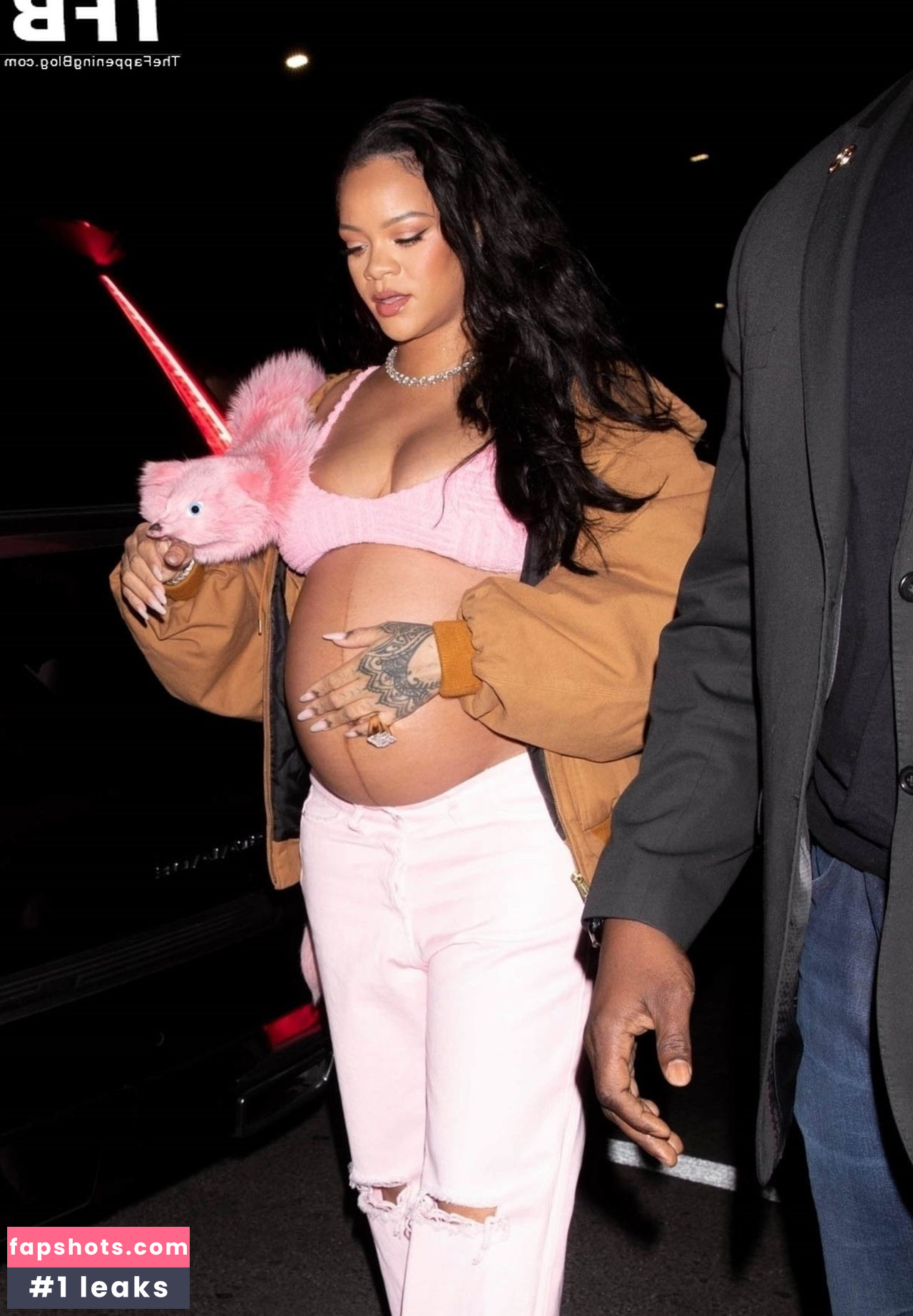 Rihanna gallery photo #1991