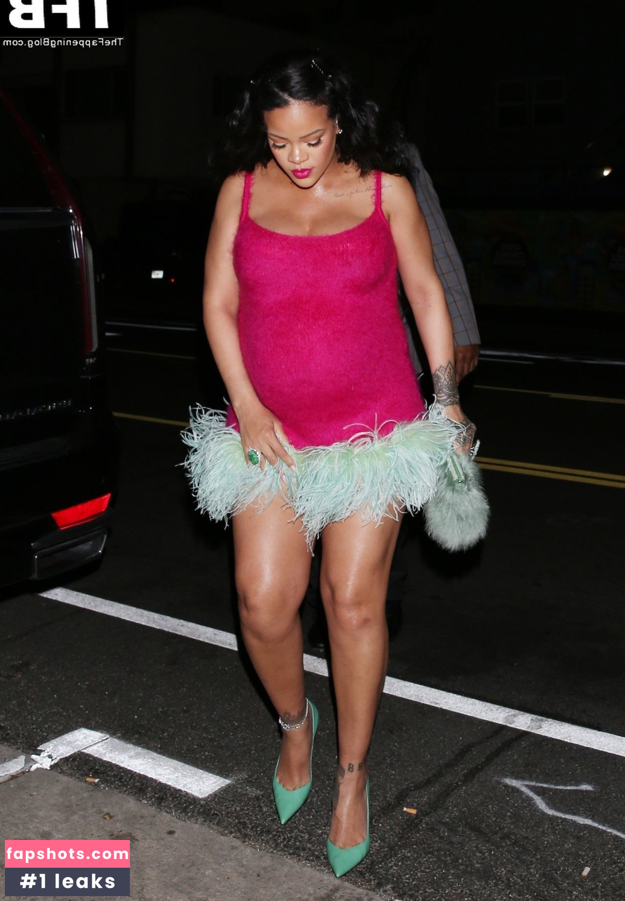 Rihanna gallery photo #2007