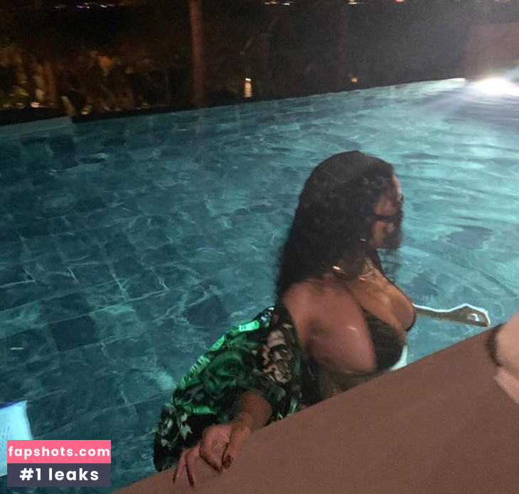Rihanna gallery photo #2020