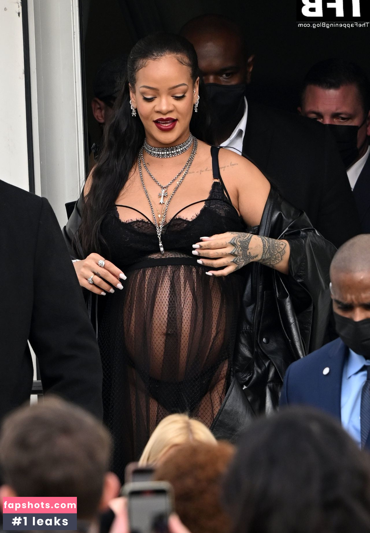 Rihanna gallery photo #2104