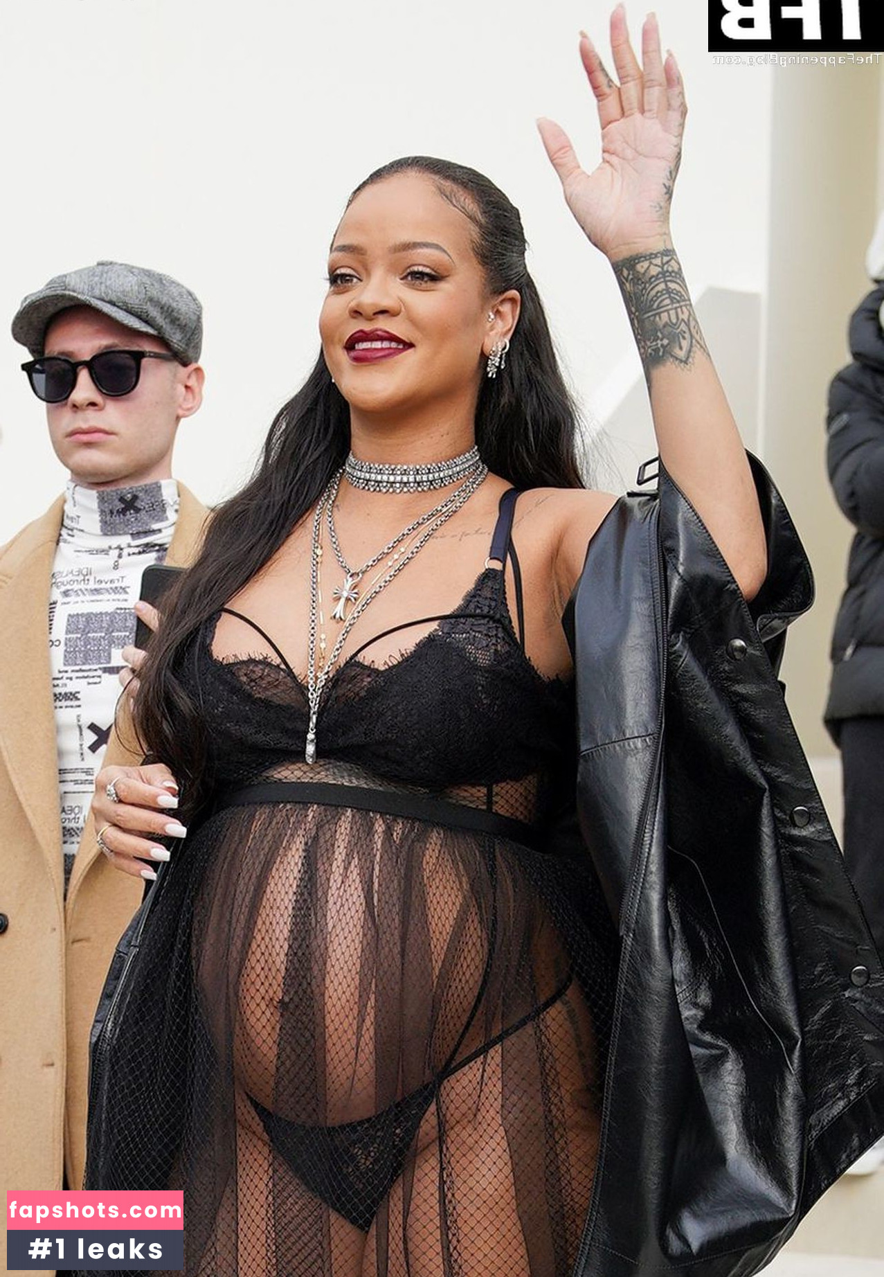 Rihanna gallery photo #2109