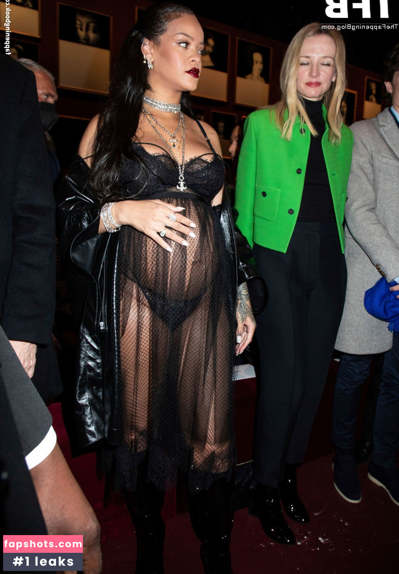 Rihanna gallery photo #2112