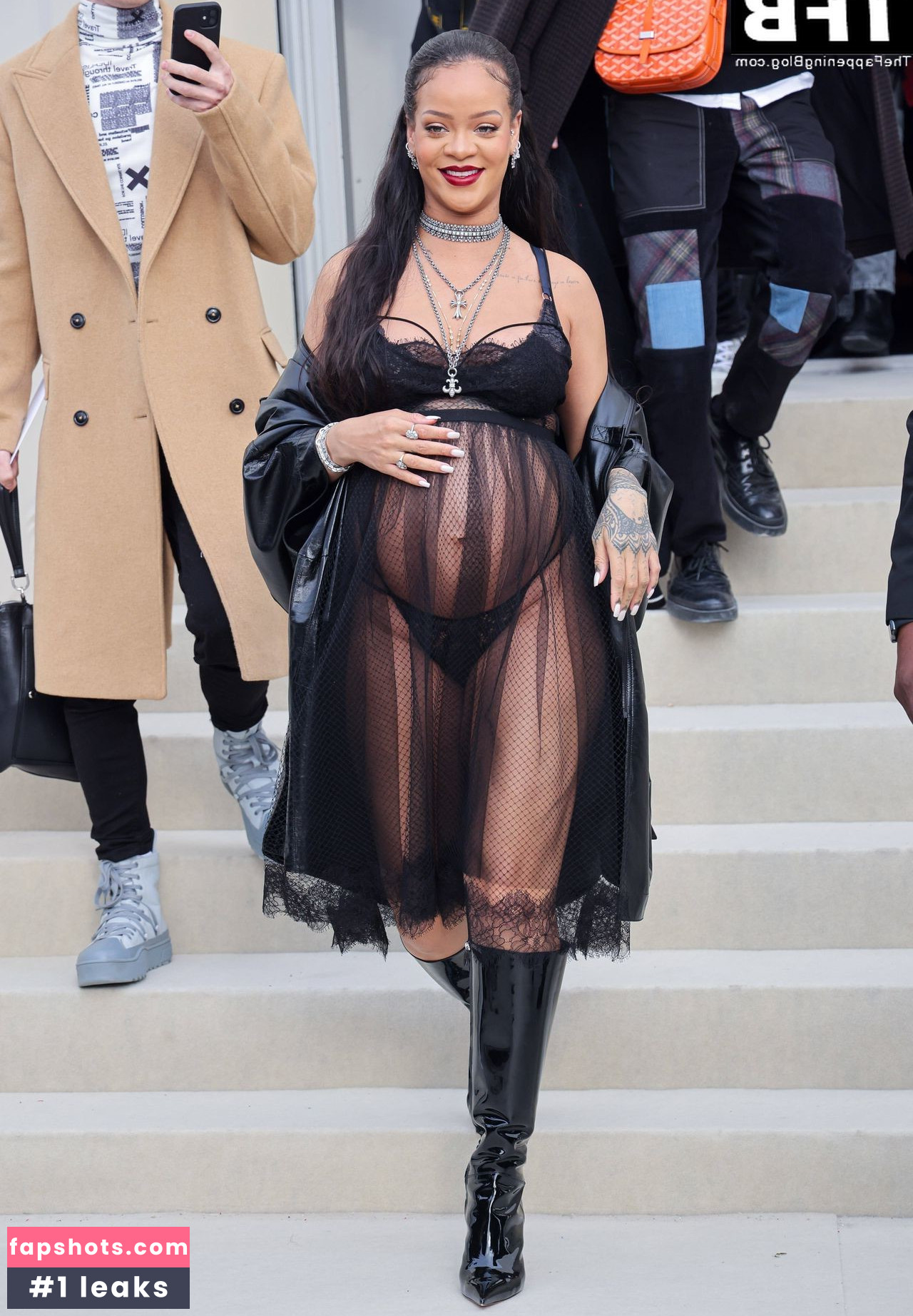 Rihanna gallery photo #2116