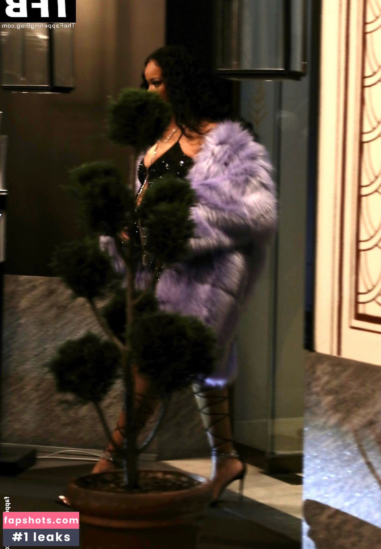 Rihanna gallery photo #2131